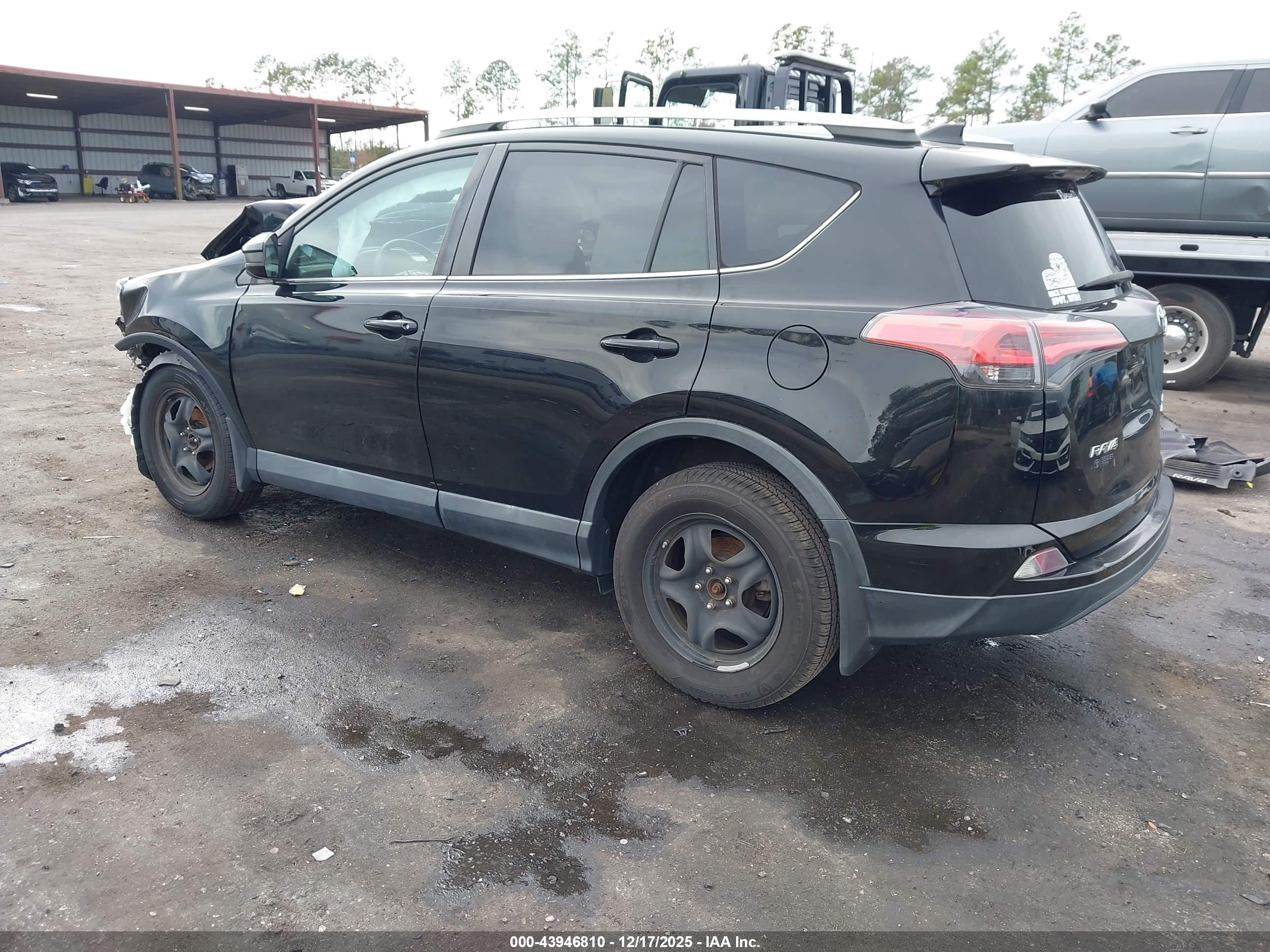 TOYOTA RAV4 image 3