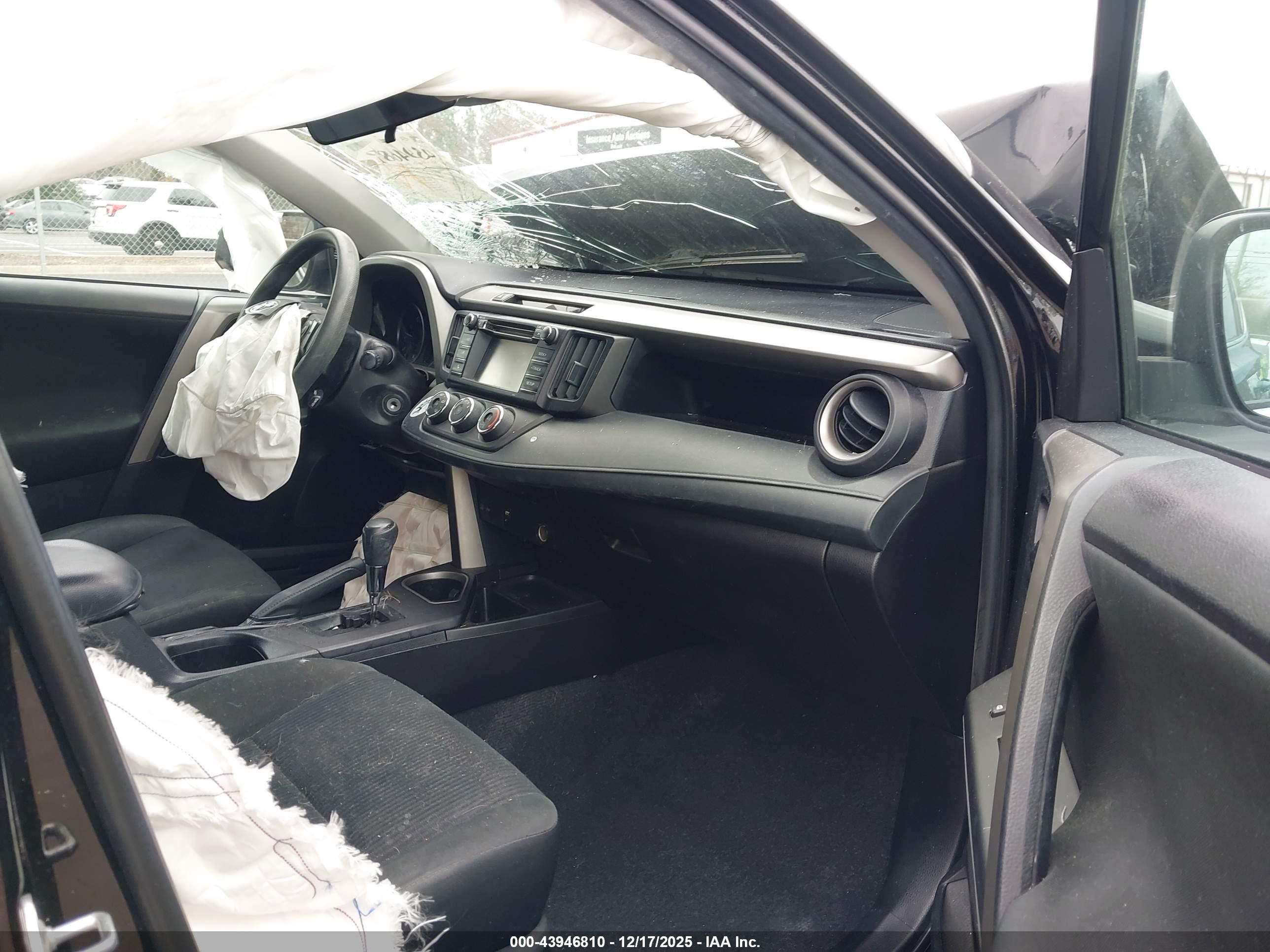 TOYOTA RAV4 image 5