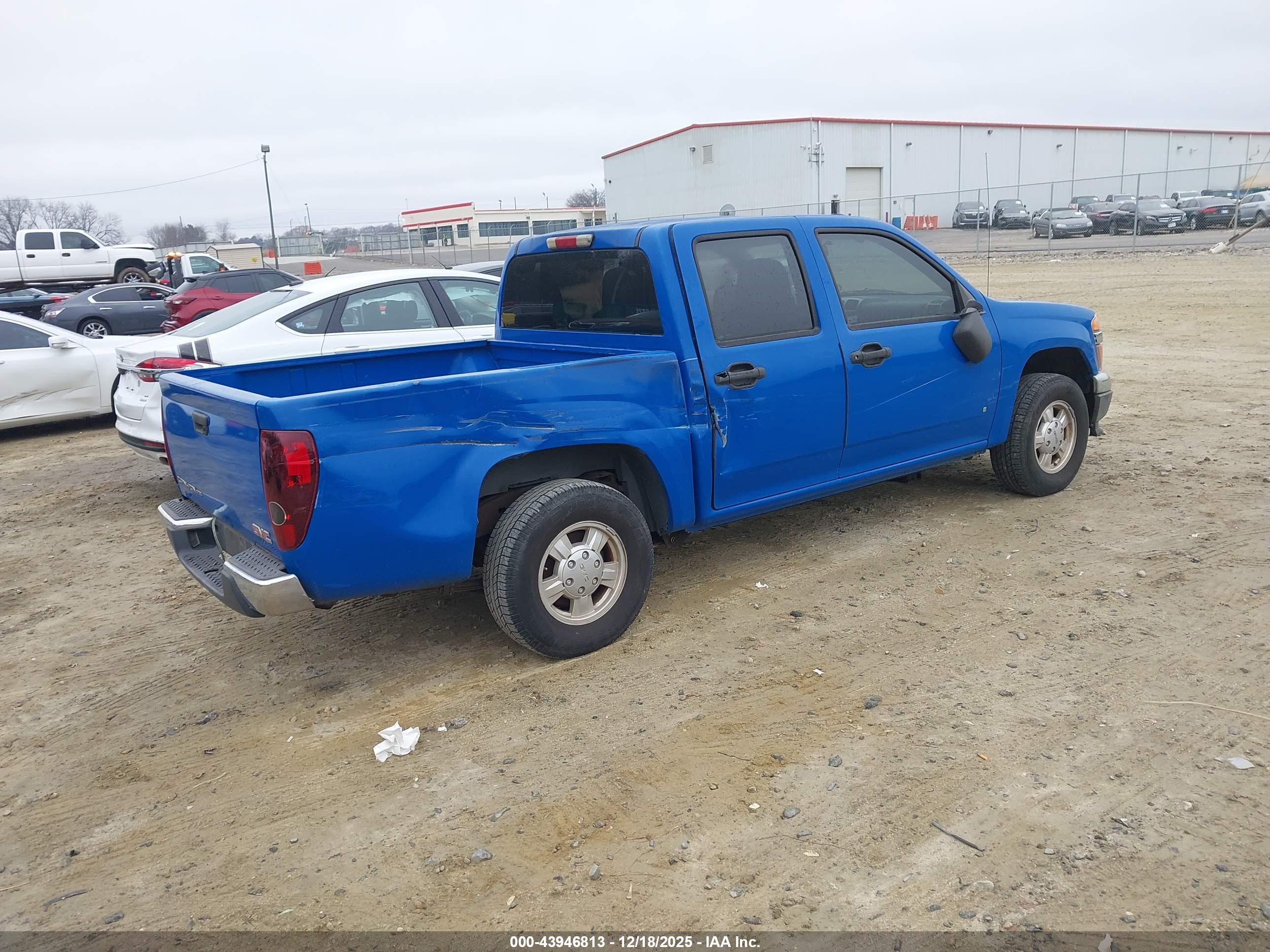 GMC CANYON image 4
