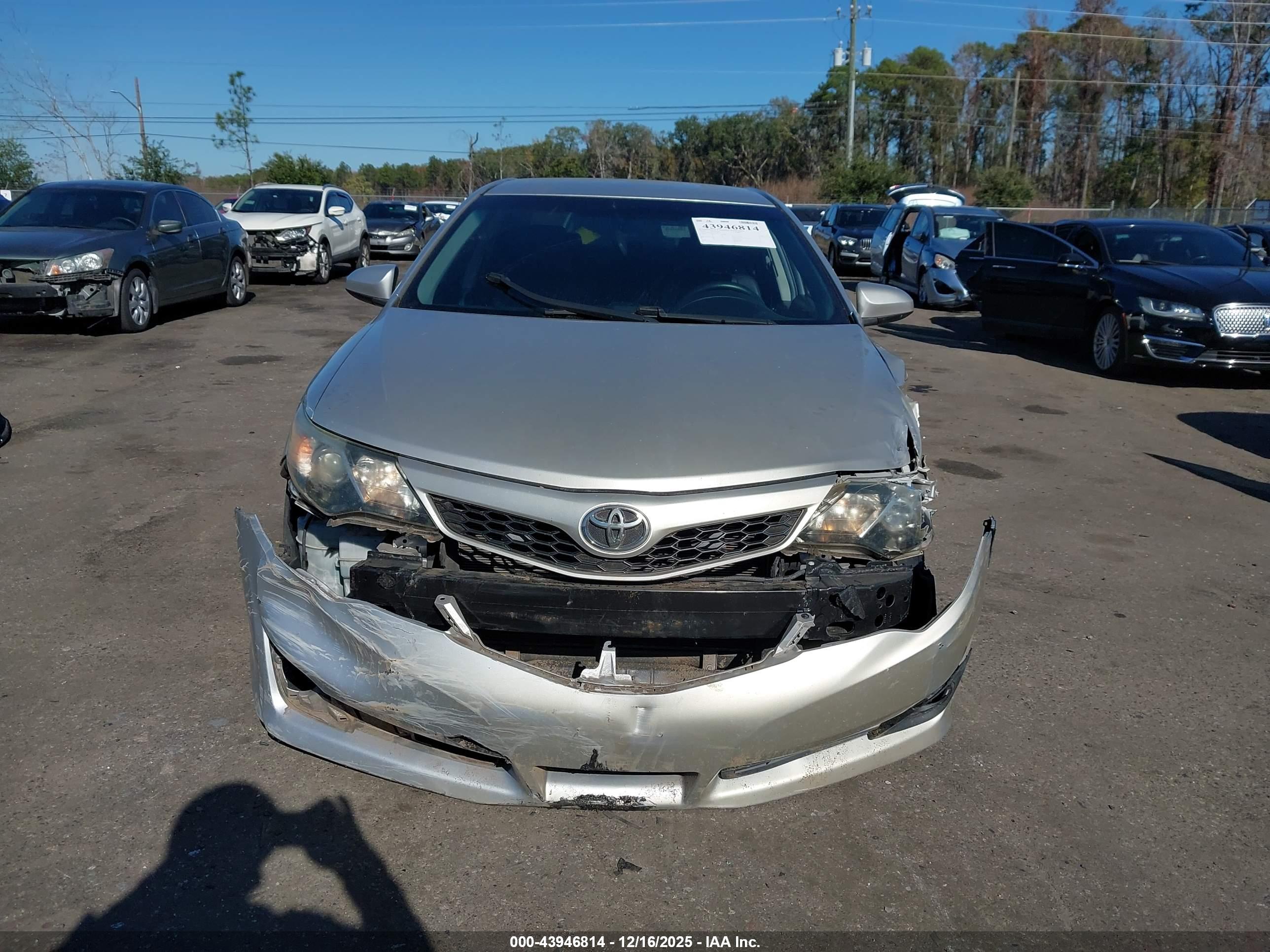 TOYOTA CAMRY image 6