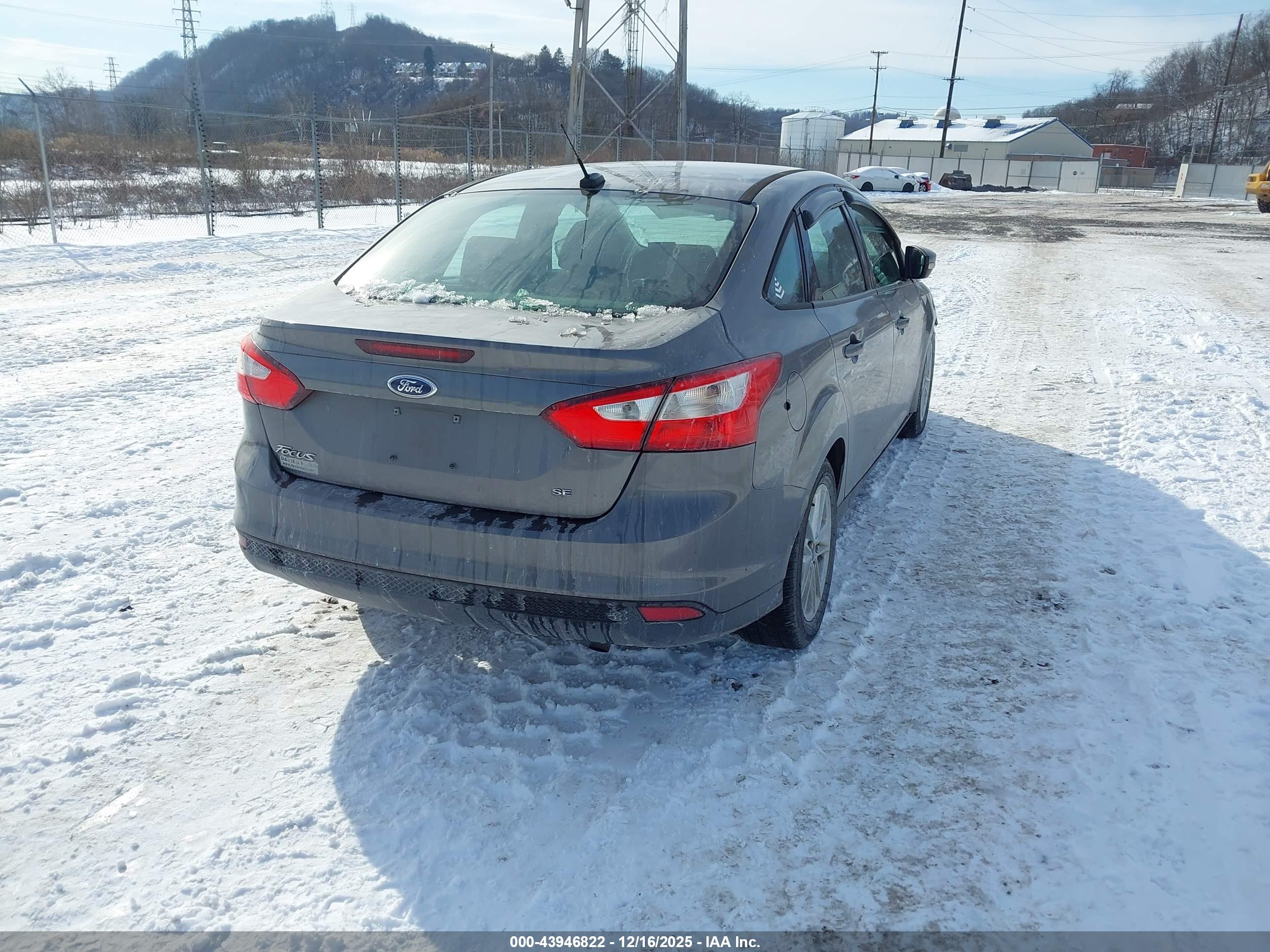 FORD FOCUS image 4