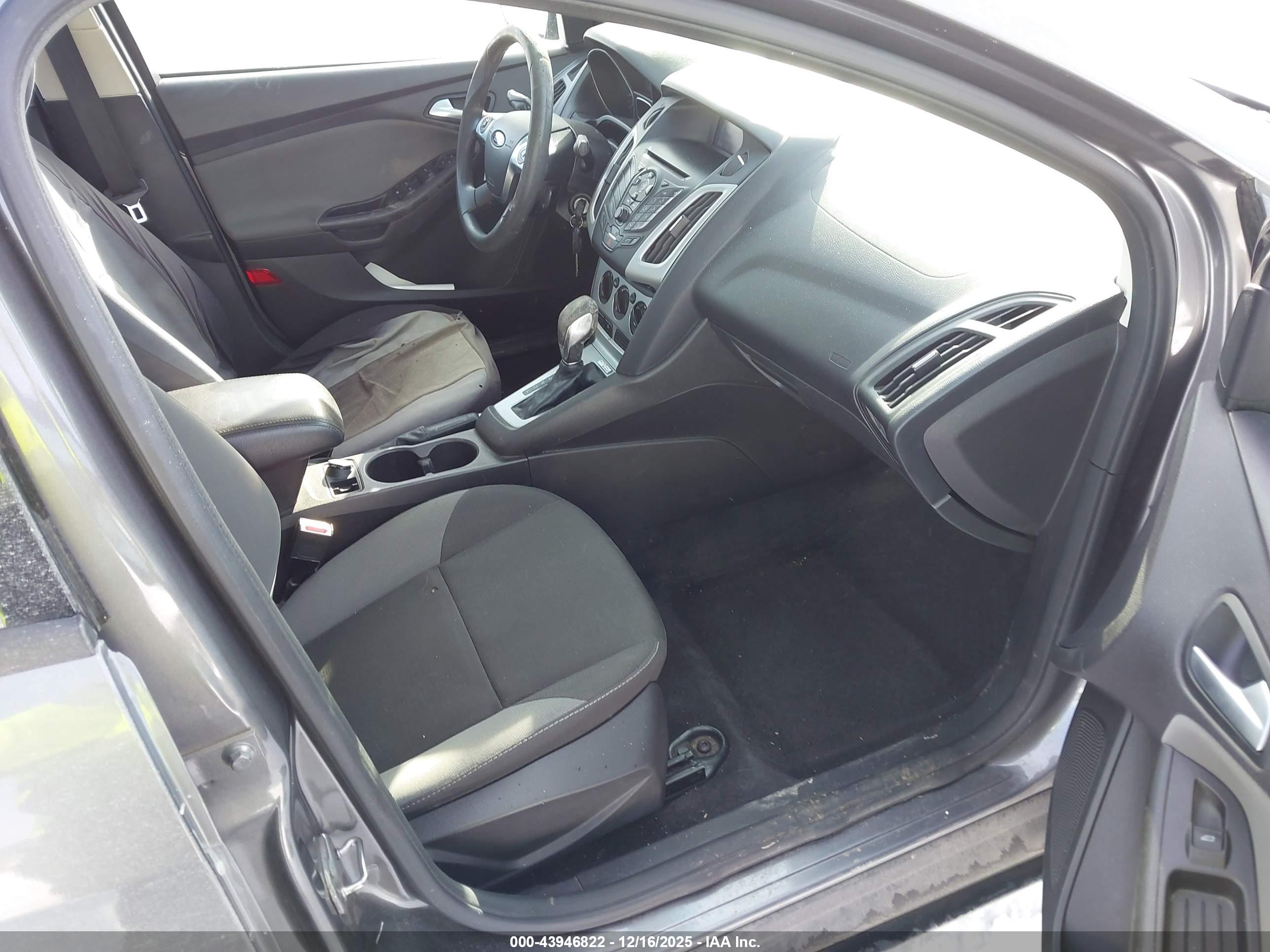 FORD FOCUS image 5