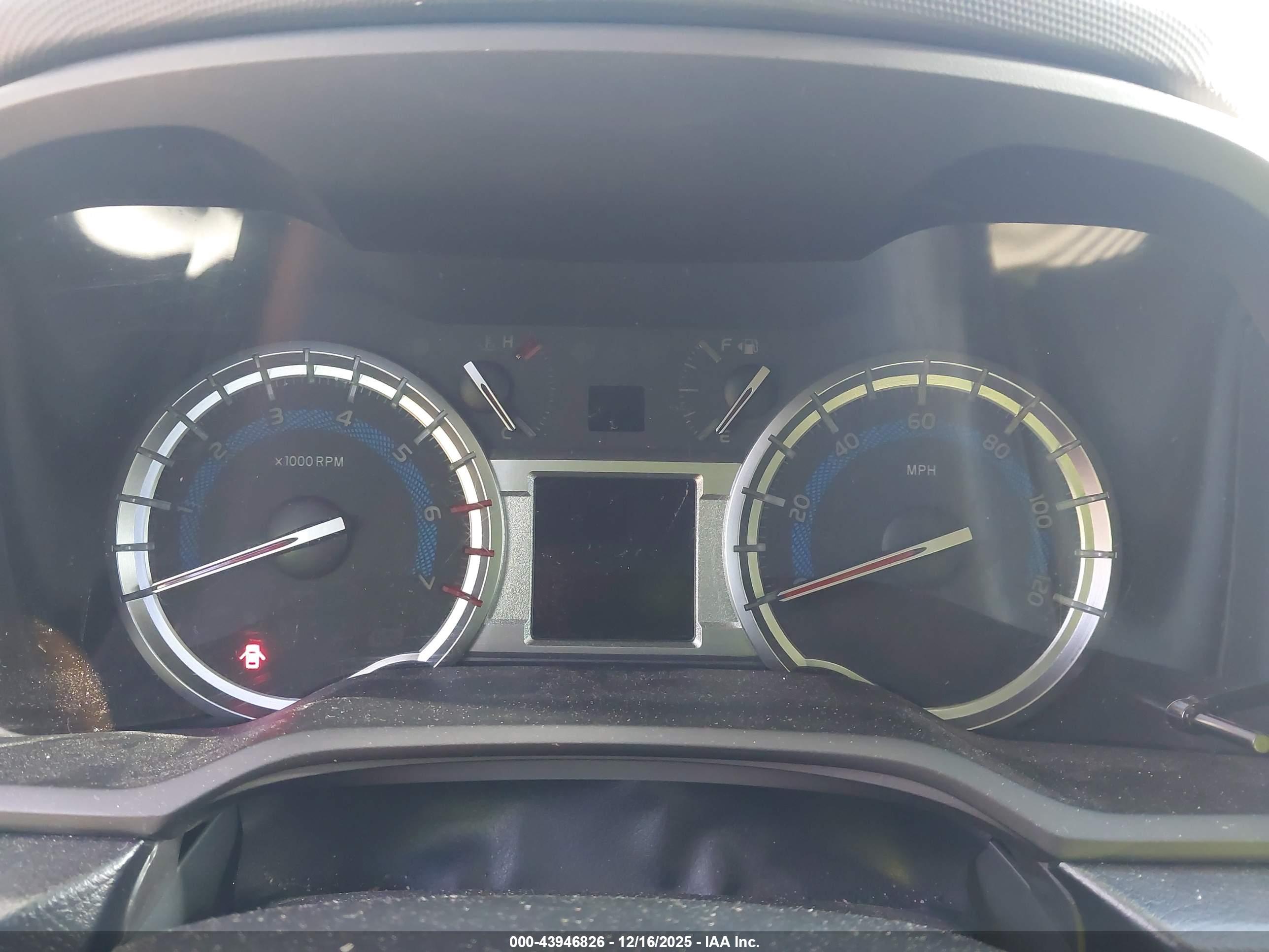 TOYOTA 4RUNNER image 7