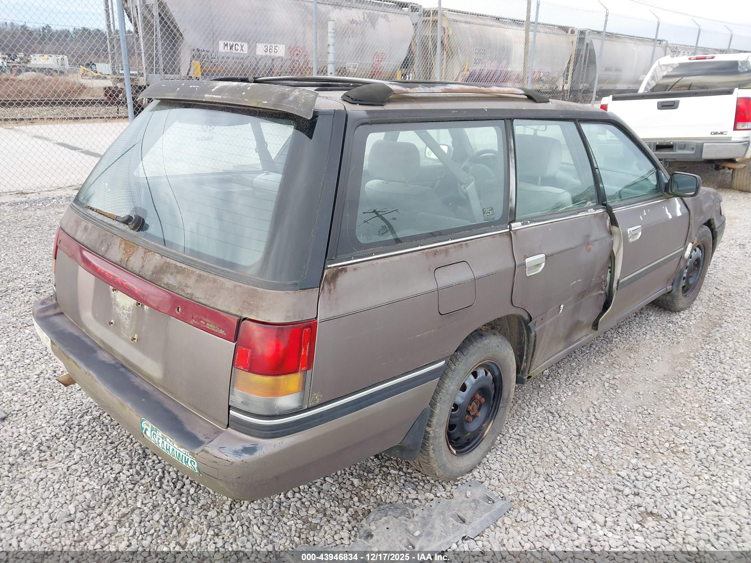 SUBARU LEGACY image 4