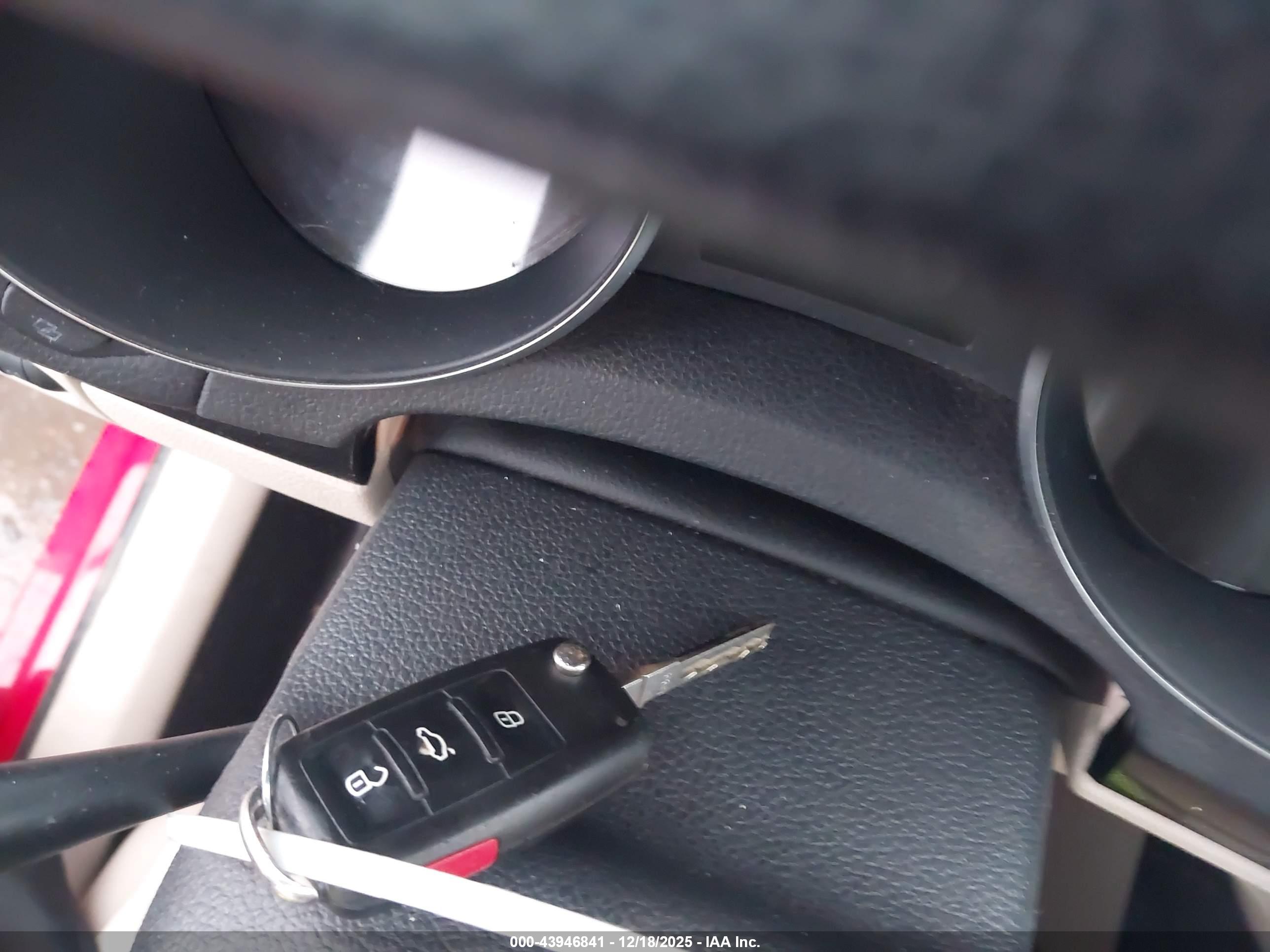 VOLKSWAGEN JETTA image 11