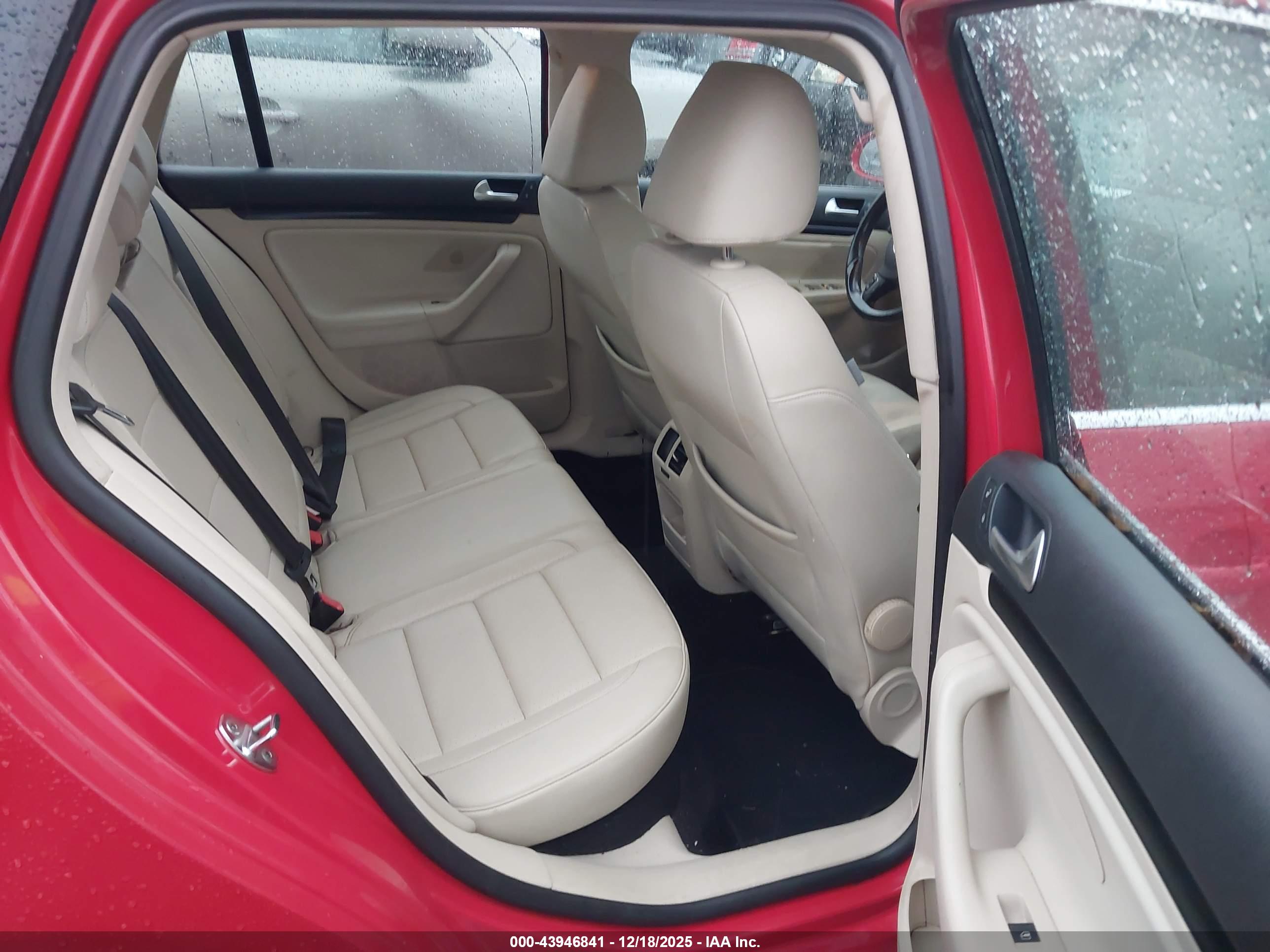 VOLKSWAGEN JETTA image 8