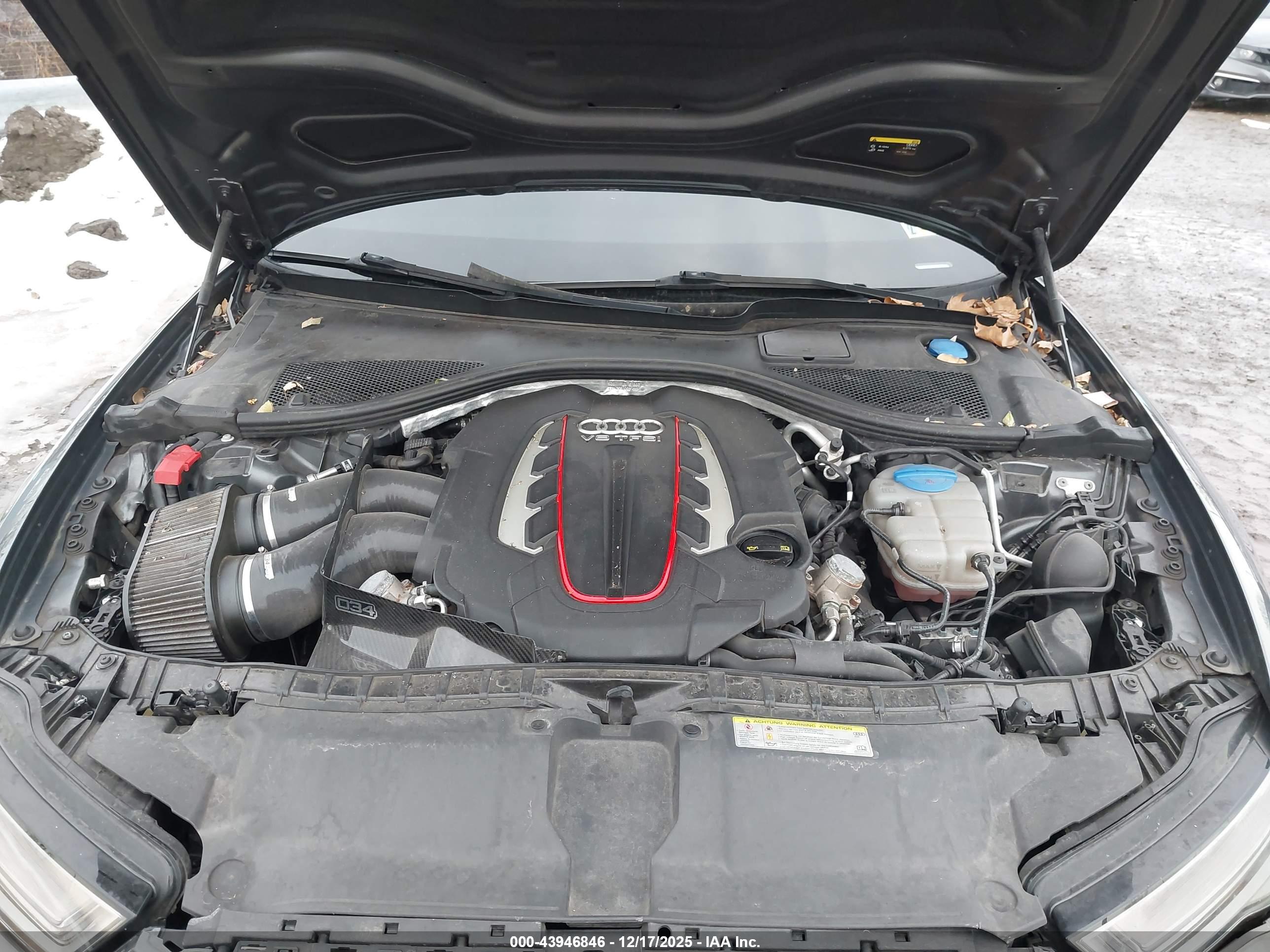AUDI S6 image 10