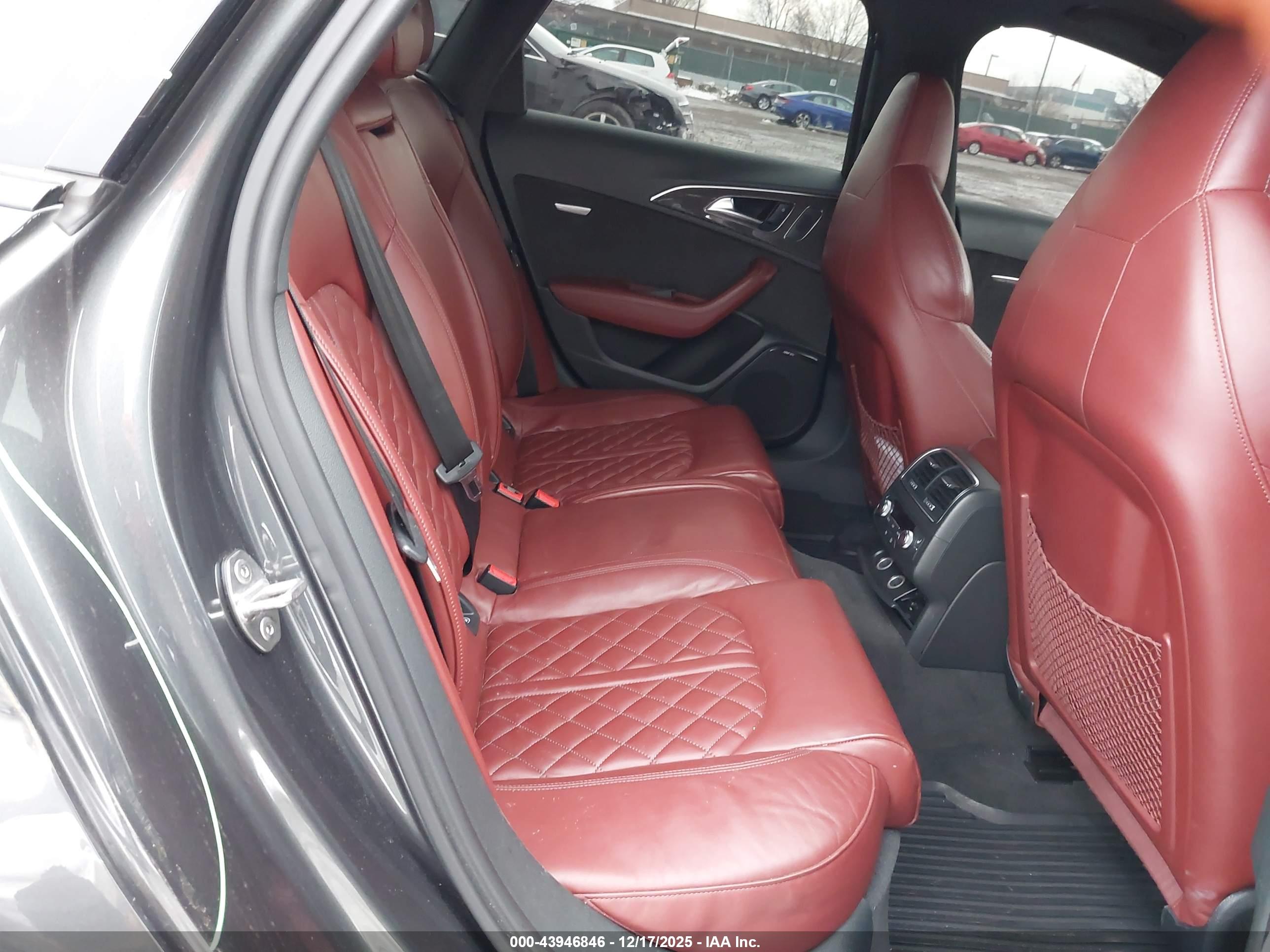 AUDI S6 image 8