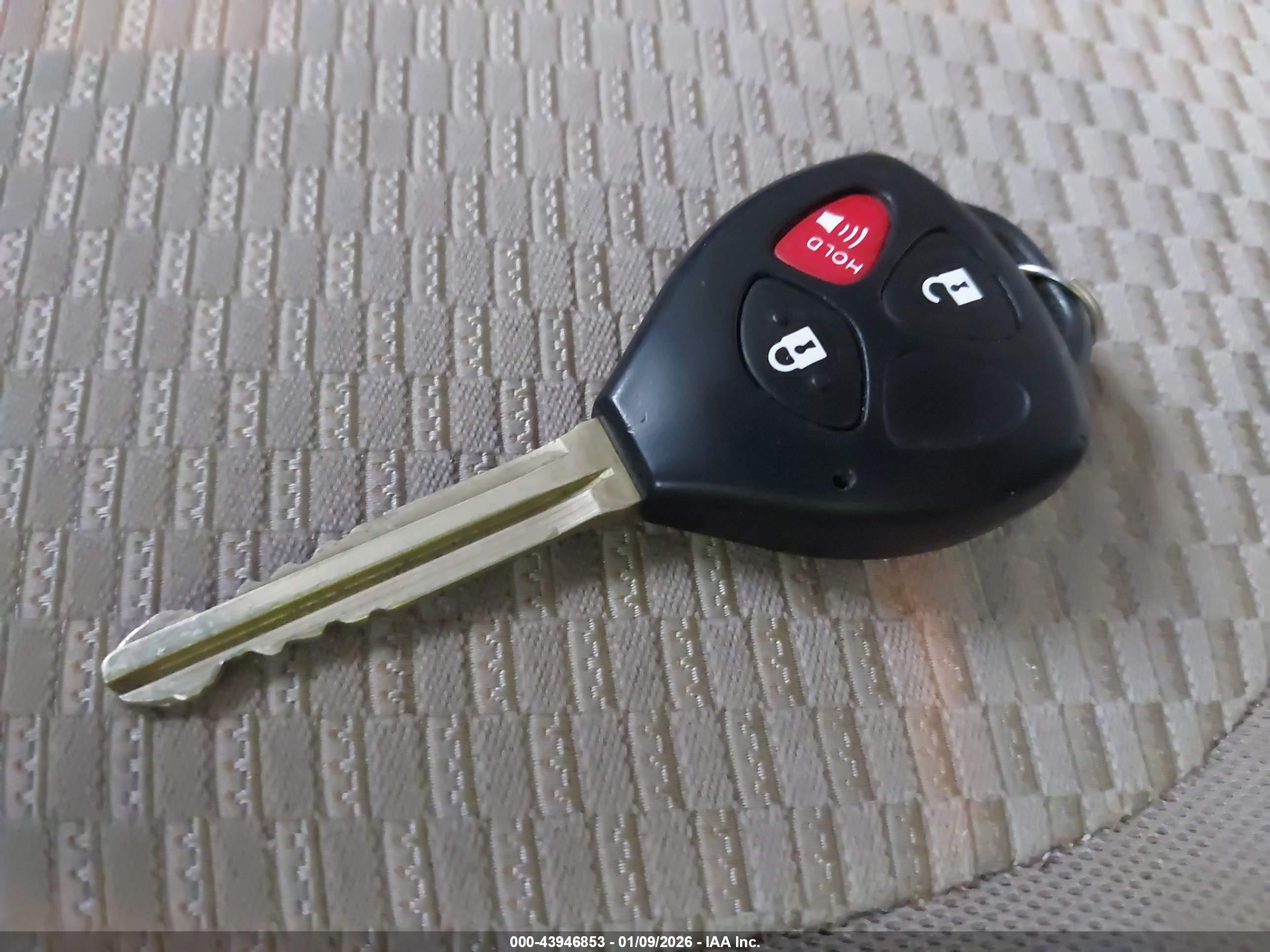 TOYOTA RAV4 image 11