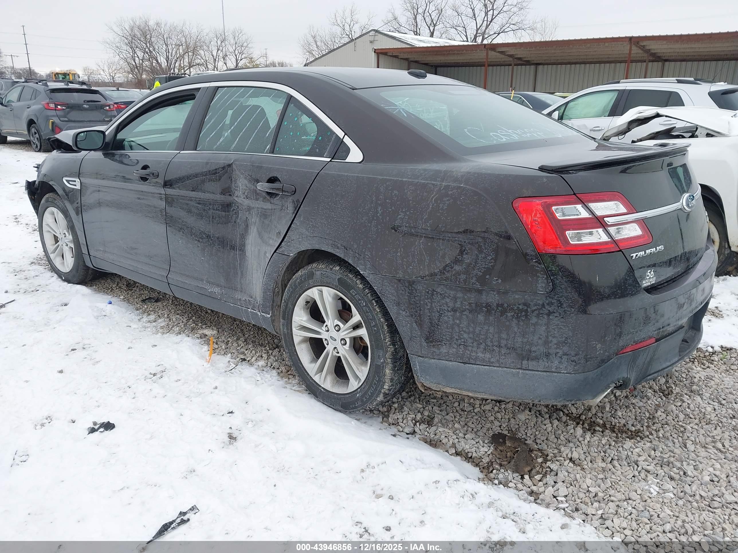 FORD TAURUS image 3