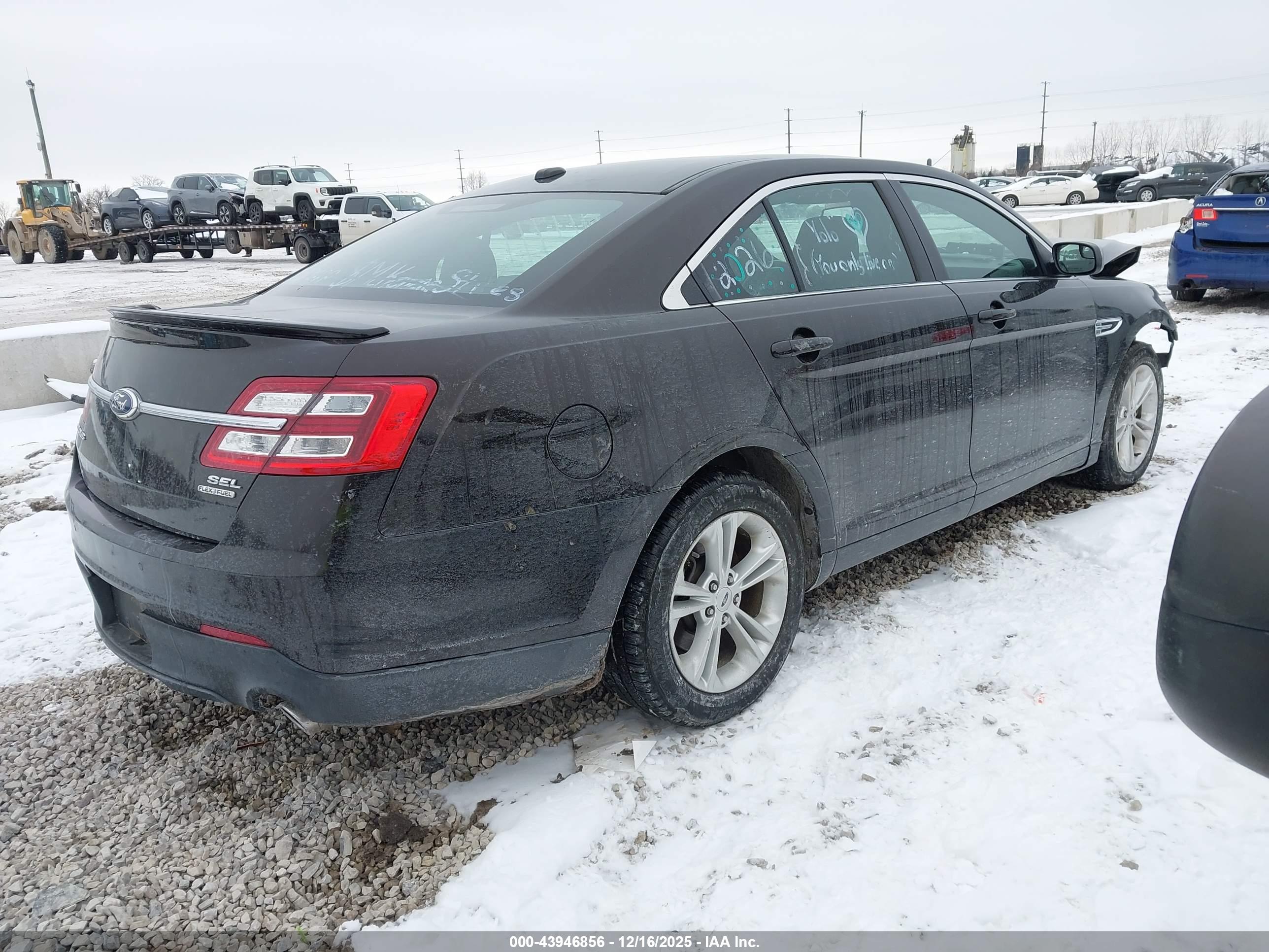 FORD TAURUS image 4
