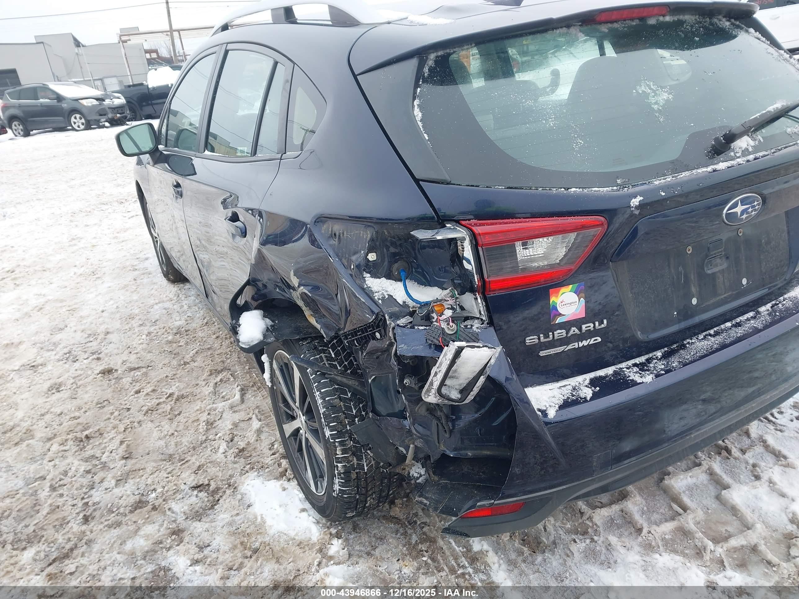 SUBARU IMPREZA image 6