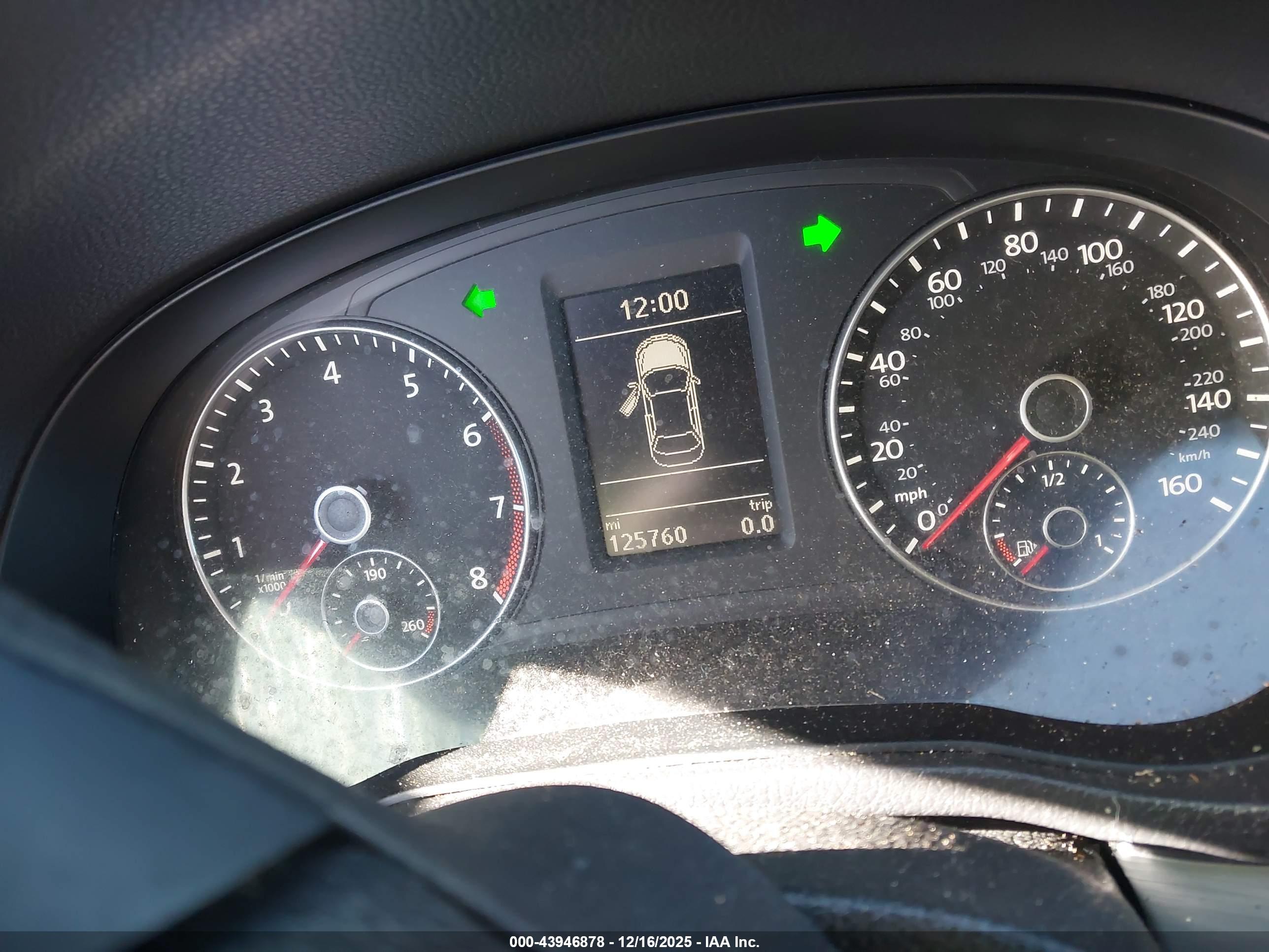 VOLKSWAGEN PASSAT image 7