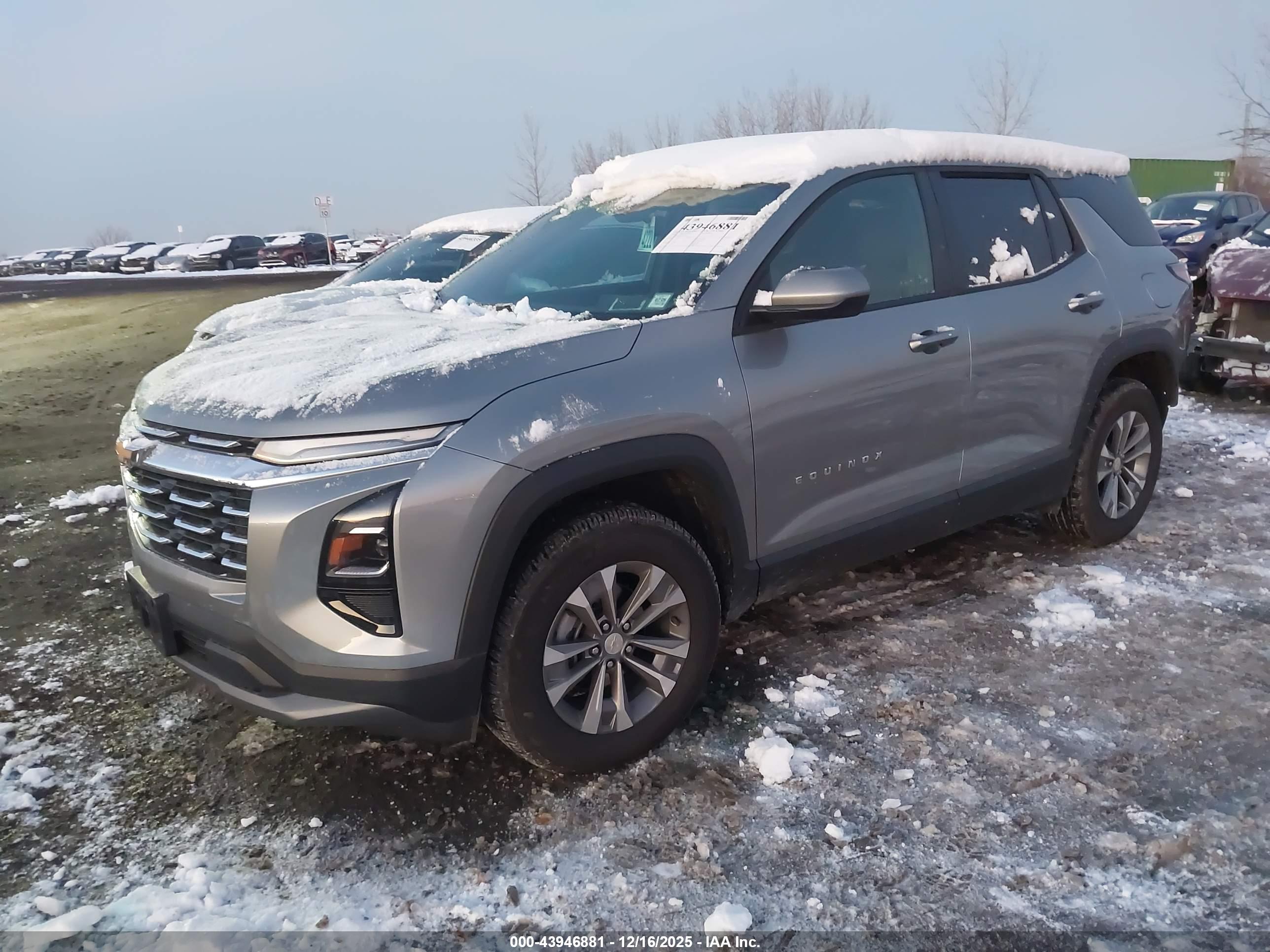 CHEVROLET EQUINOX image 2