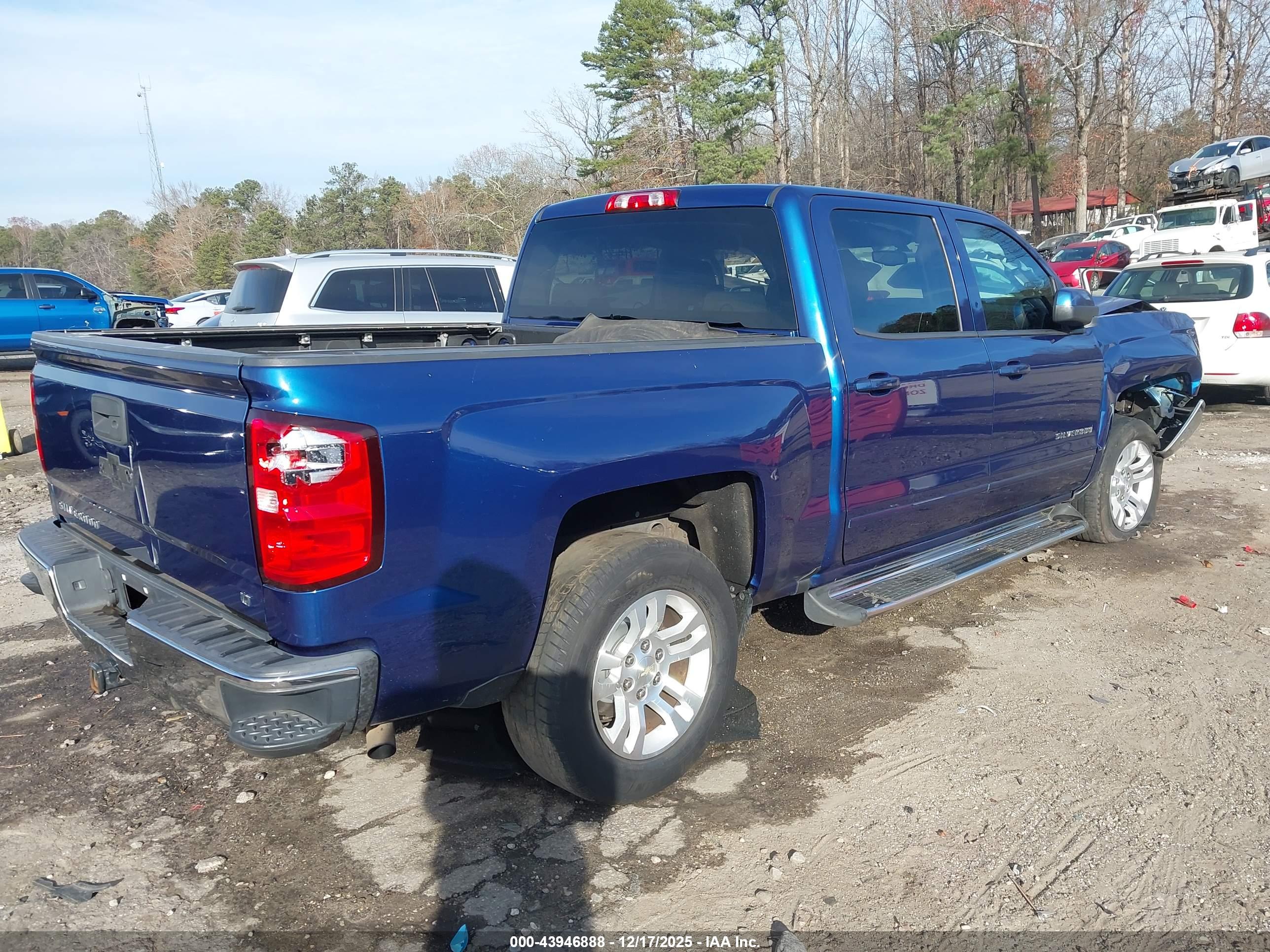 CHEVROLET SILVERADO image 4