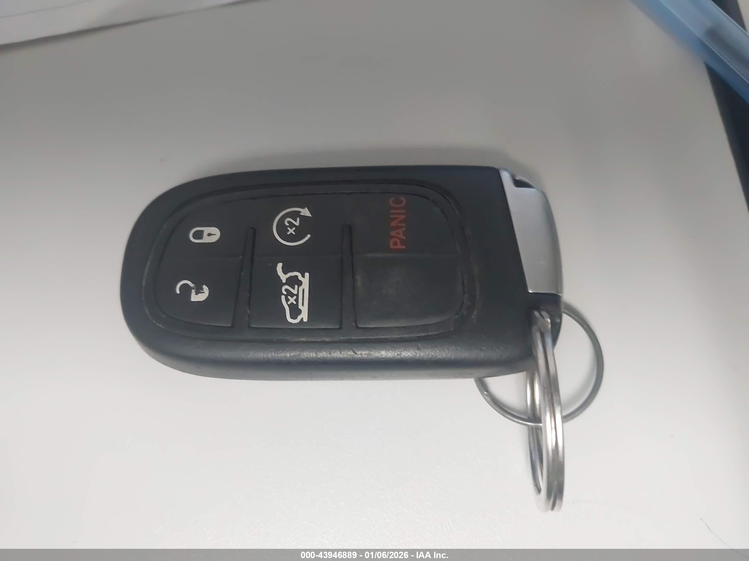 JEEP CHEROKEE image 11