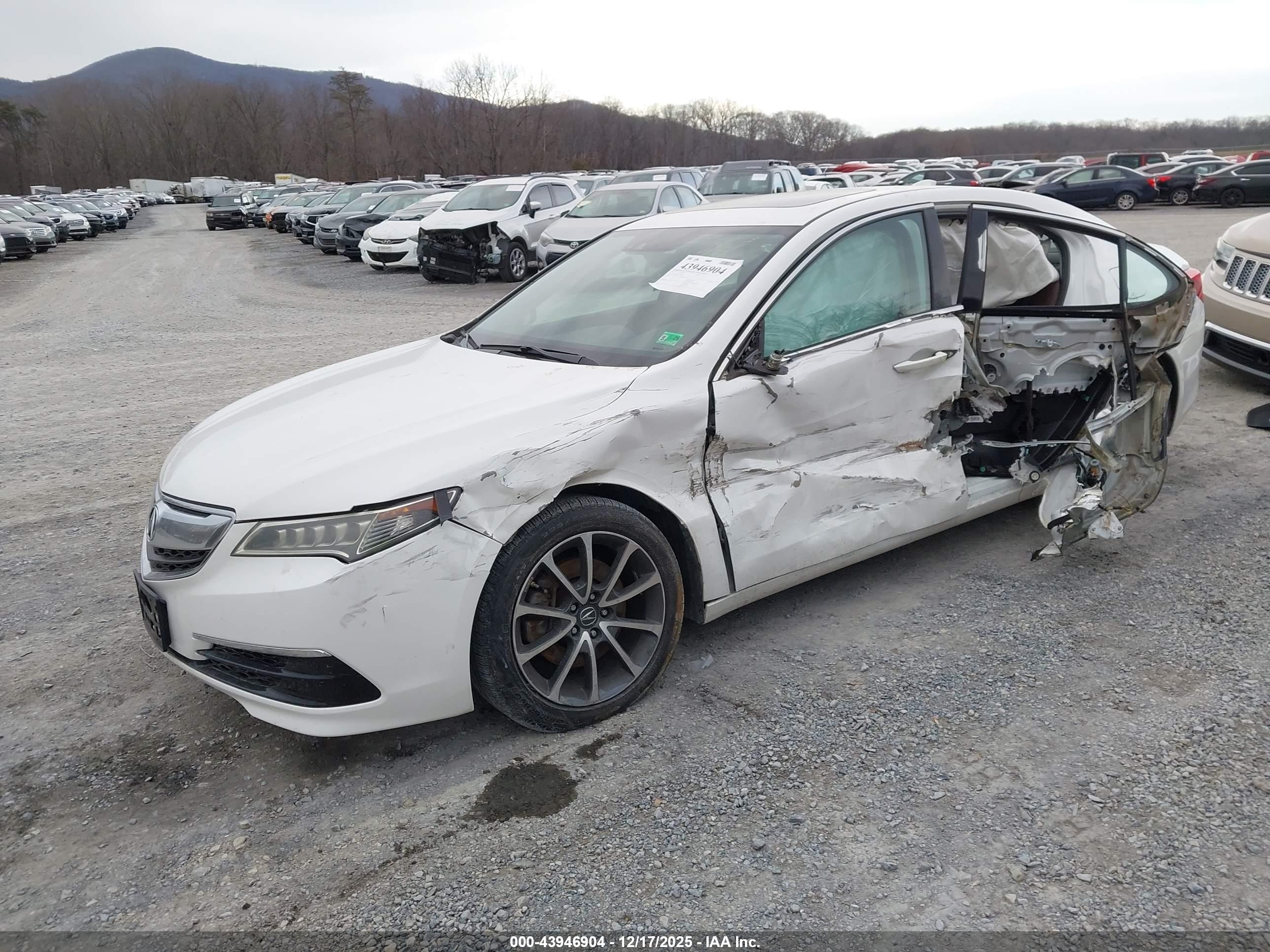 ACURA TLX image 2