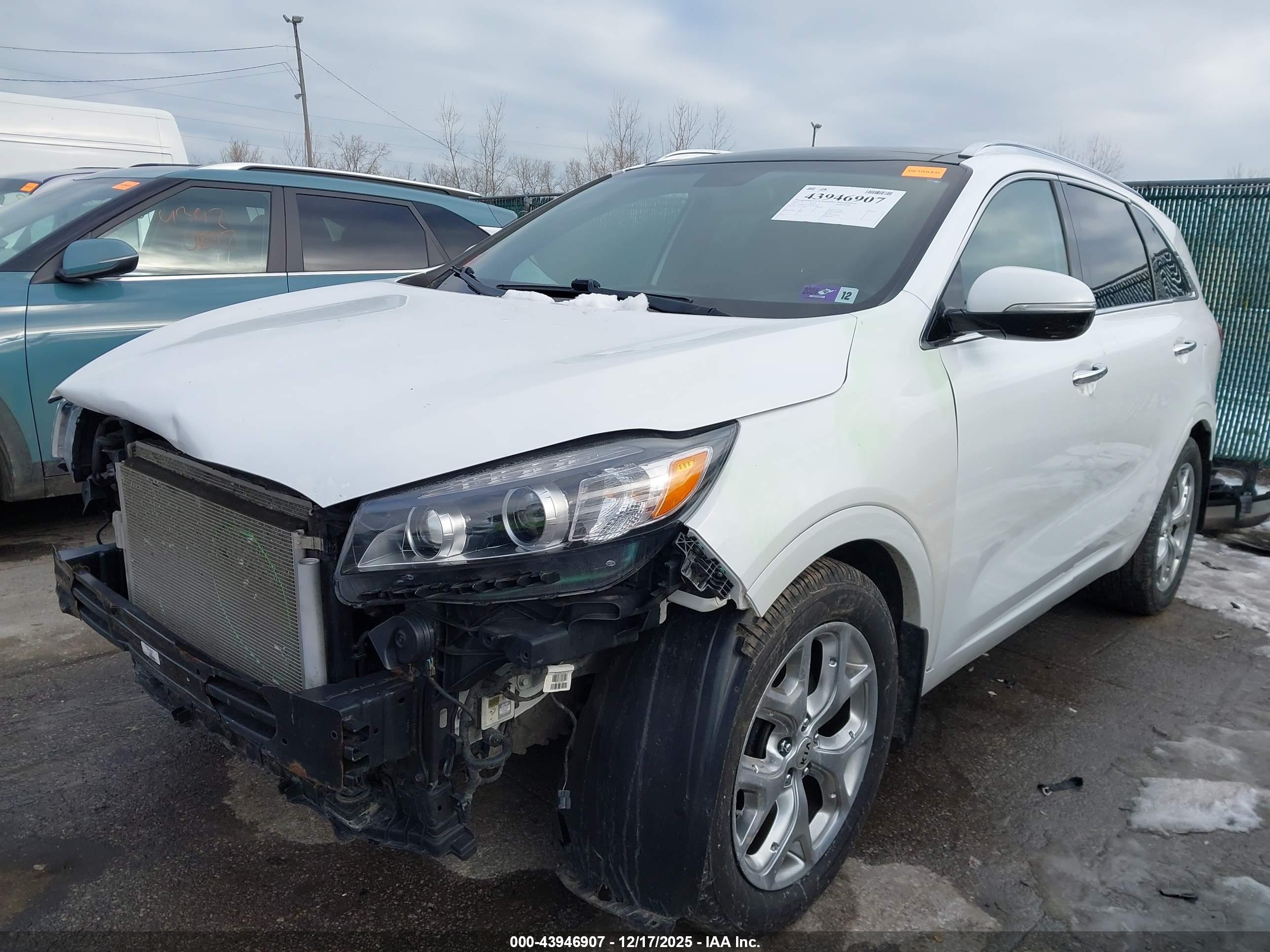KIA SORENTO image 2