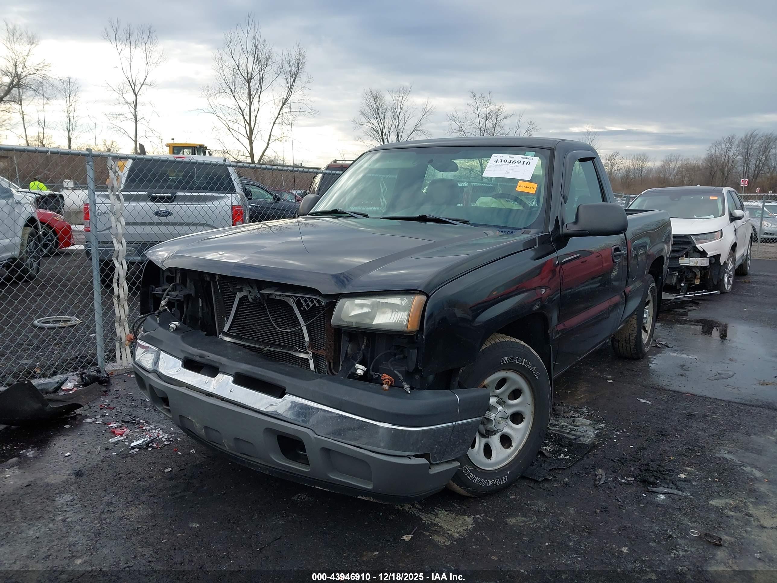 CHEVROLET SILVERADO image 2