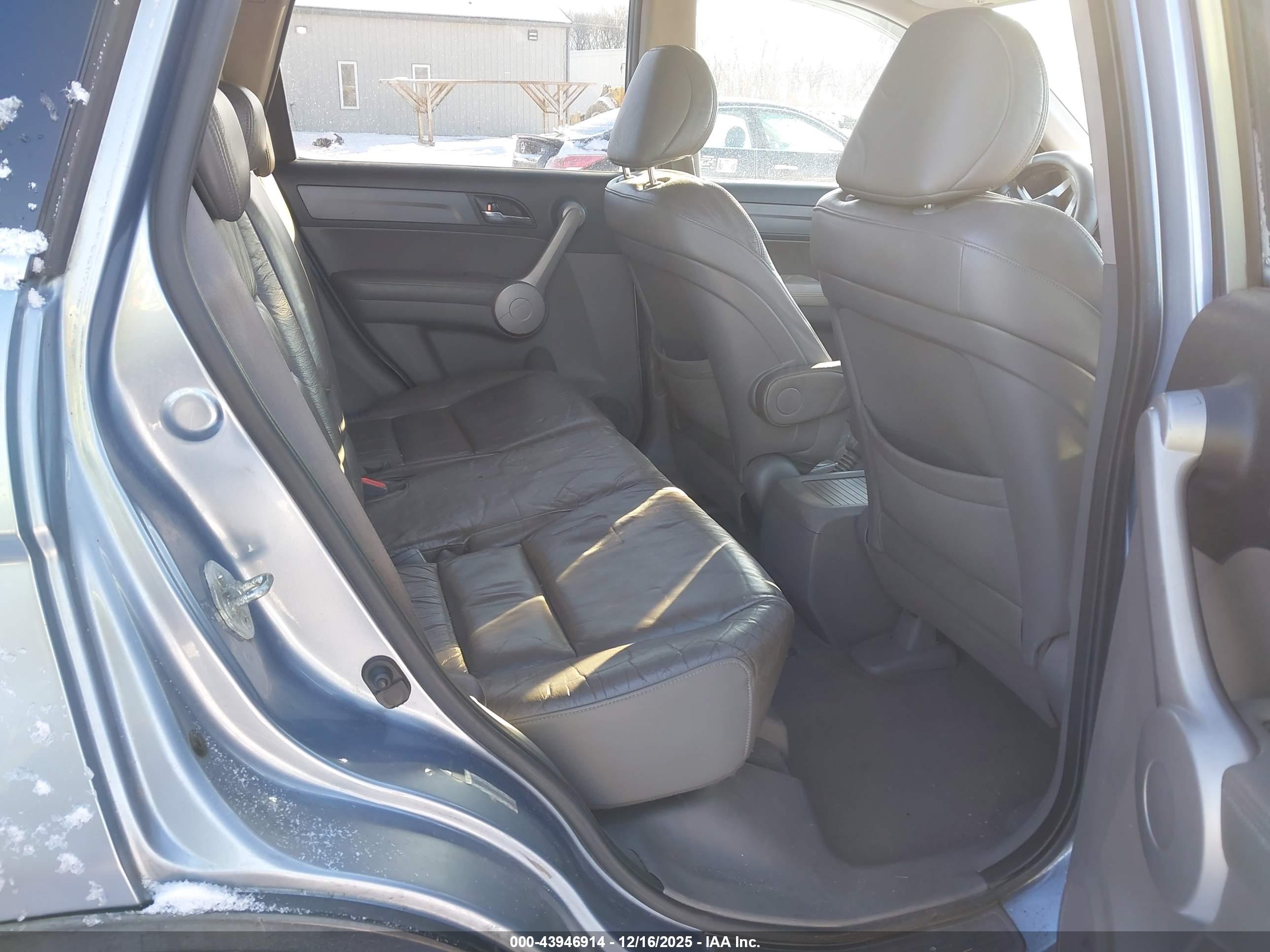 HONDA CR-V image 8