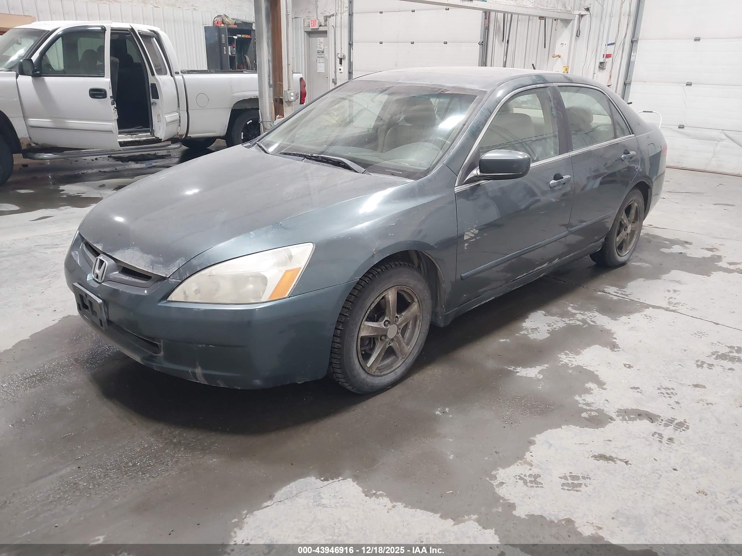 HONDA ACCORD image 2