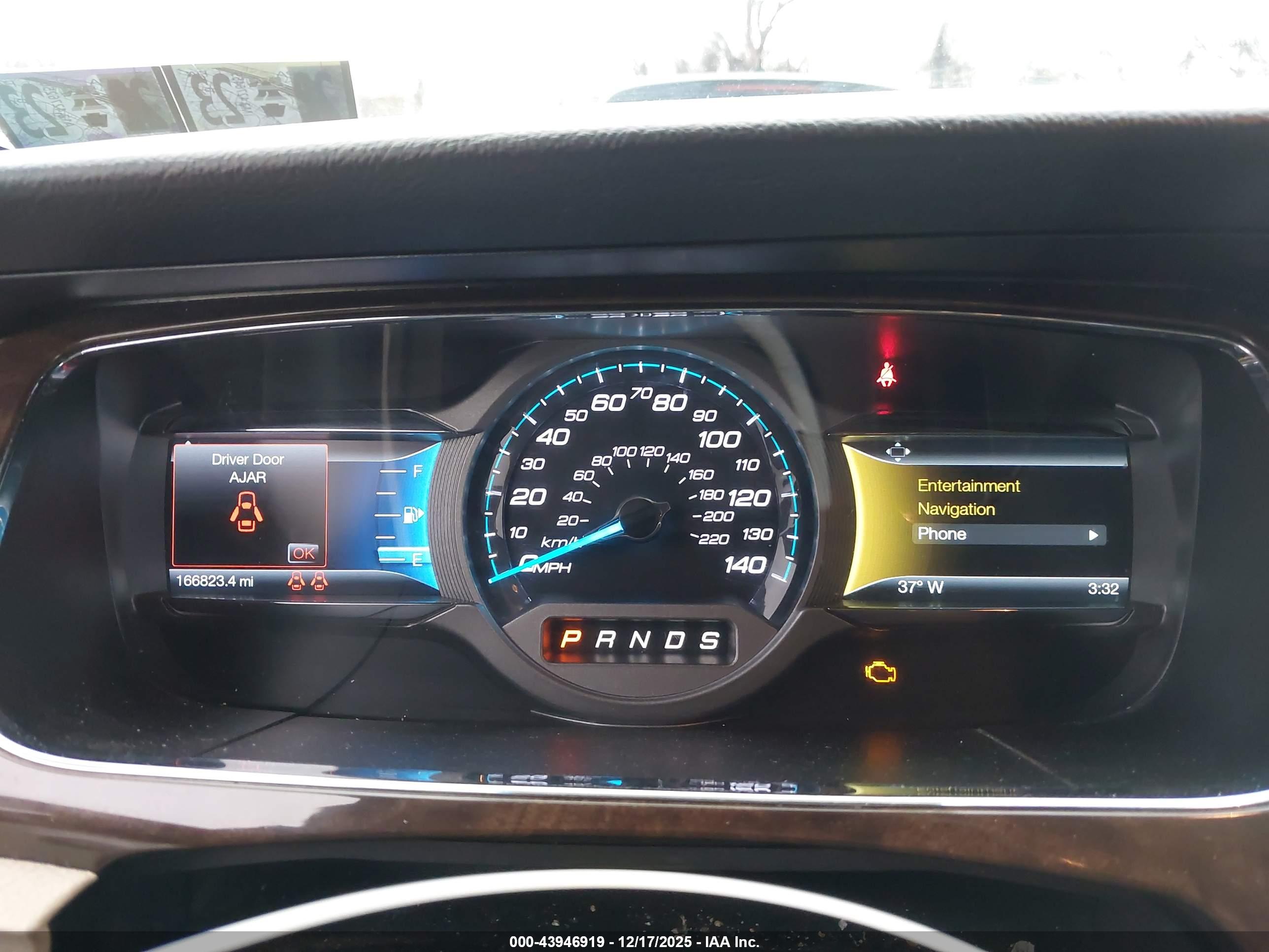 FORD TAURUS image 7