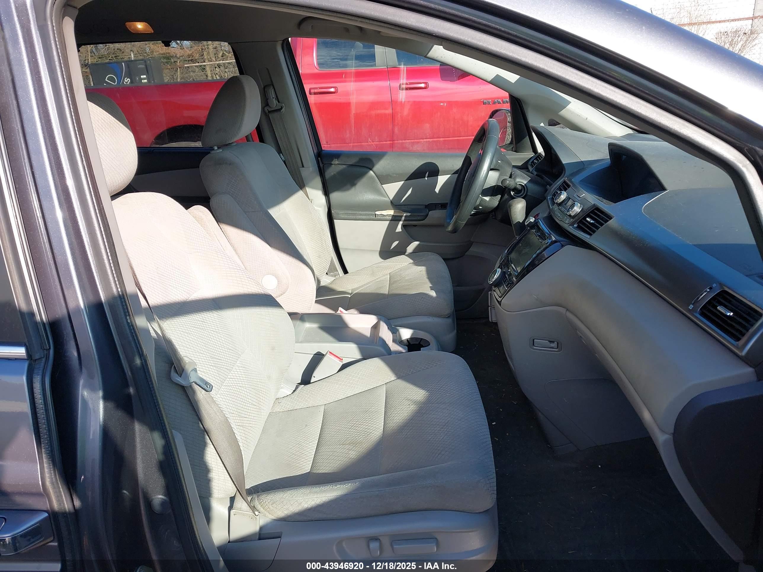 HONDA ODYSSEY image 5