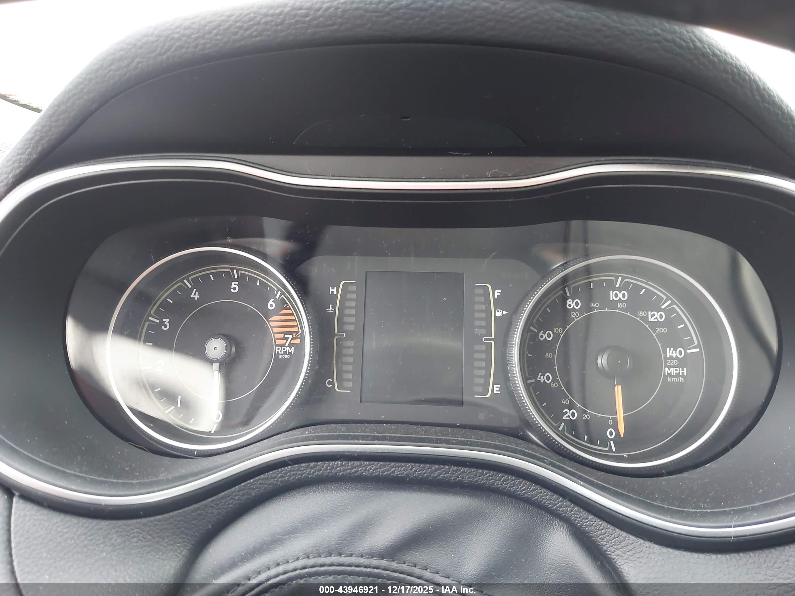 JEEP CHEROKEE image 7