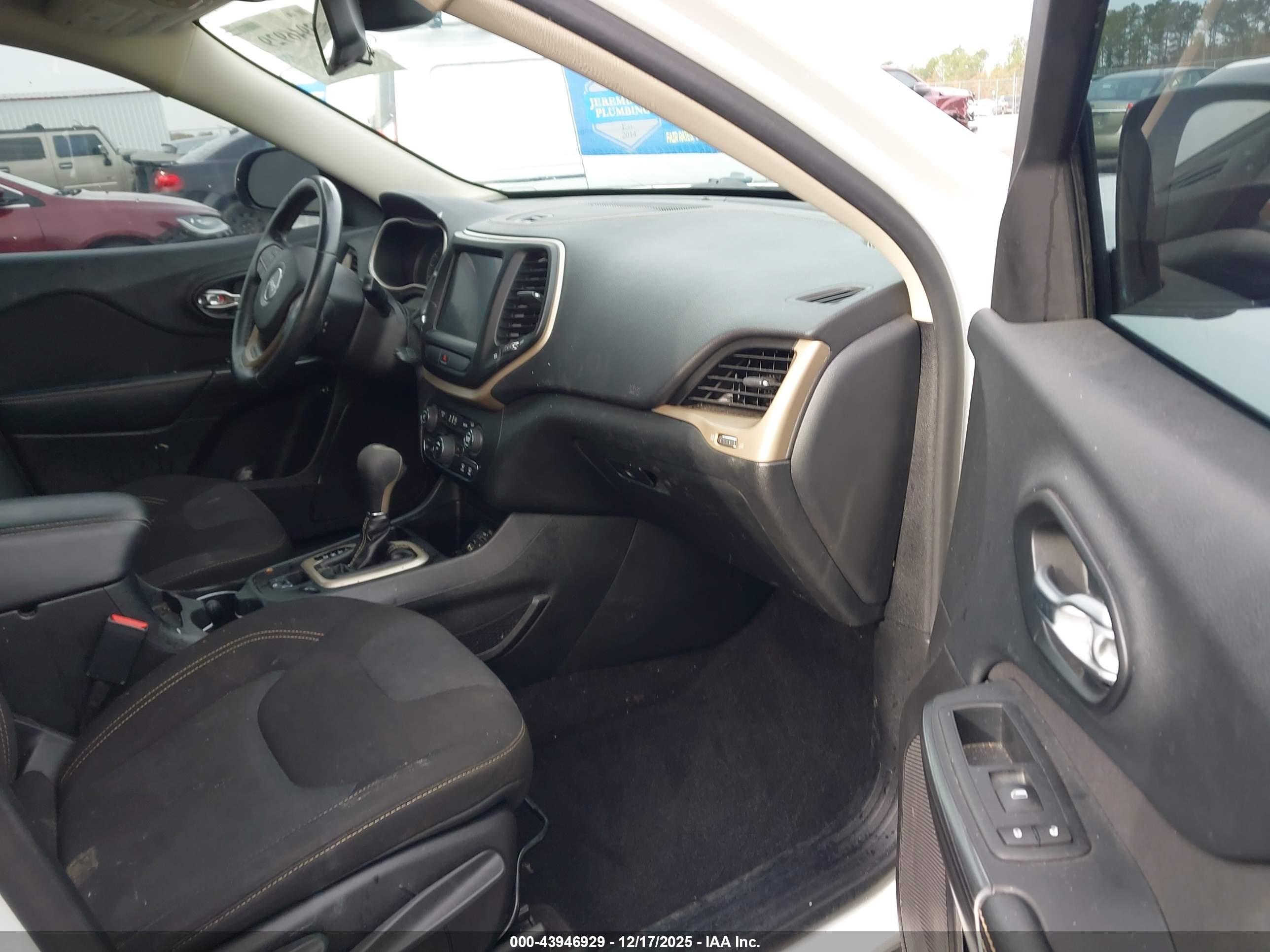 JEEP CHEROKEE image 5