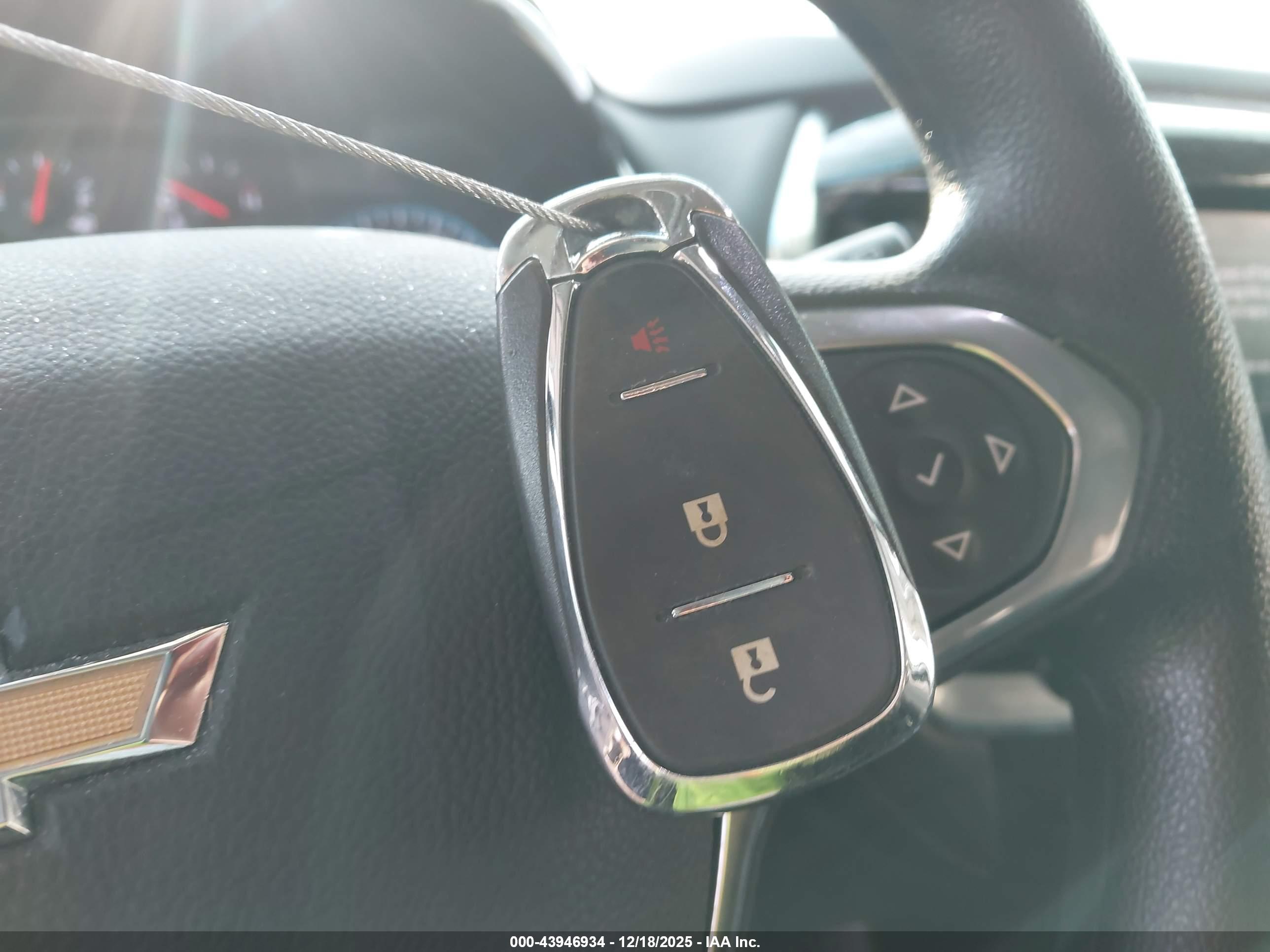 CHEVROLET TRAVERSE image 11