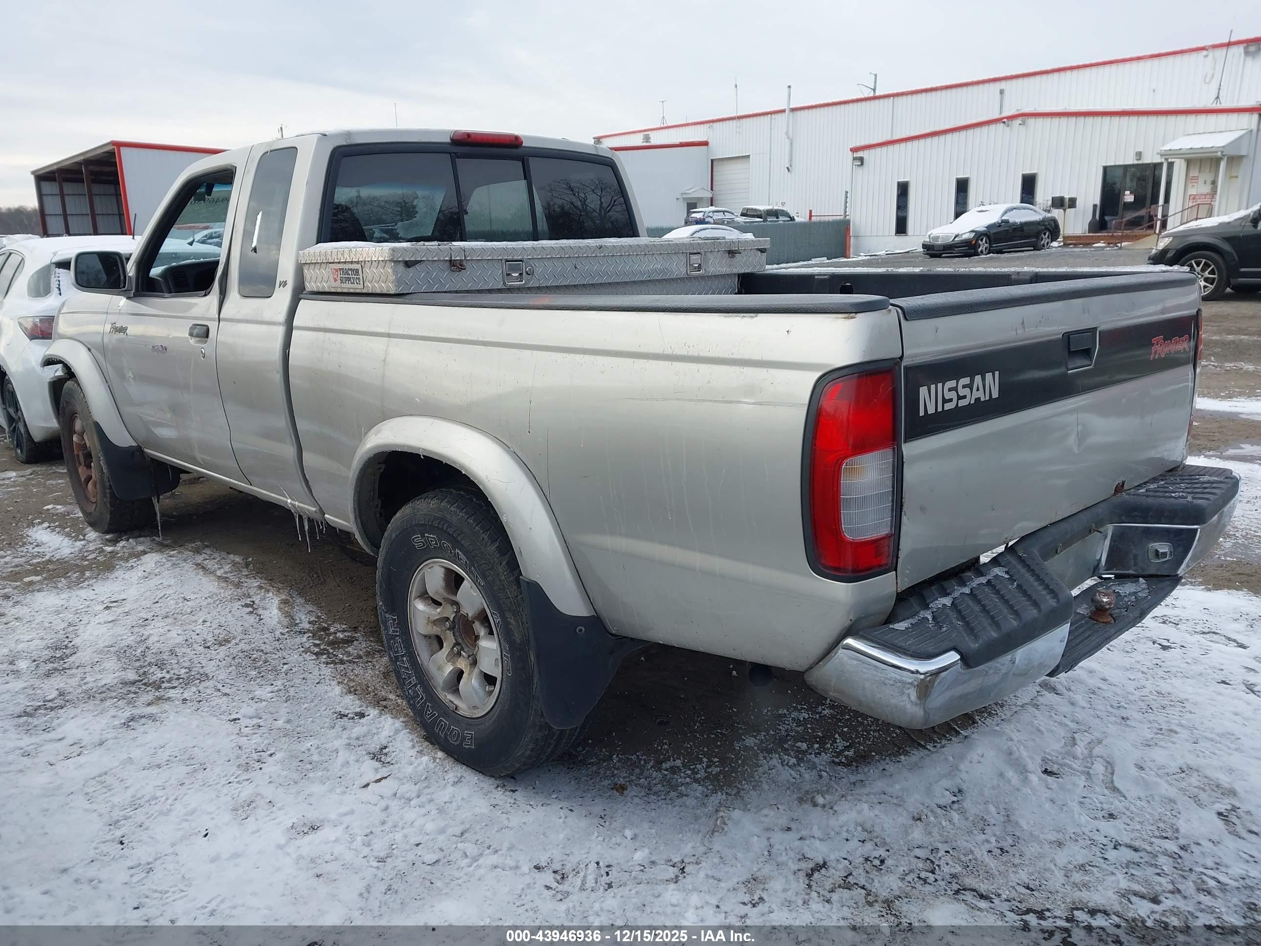 NISSAN FRONTIER image 3