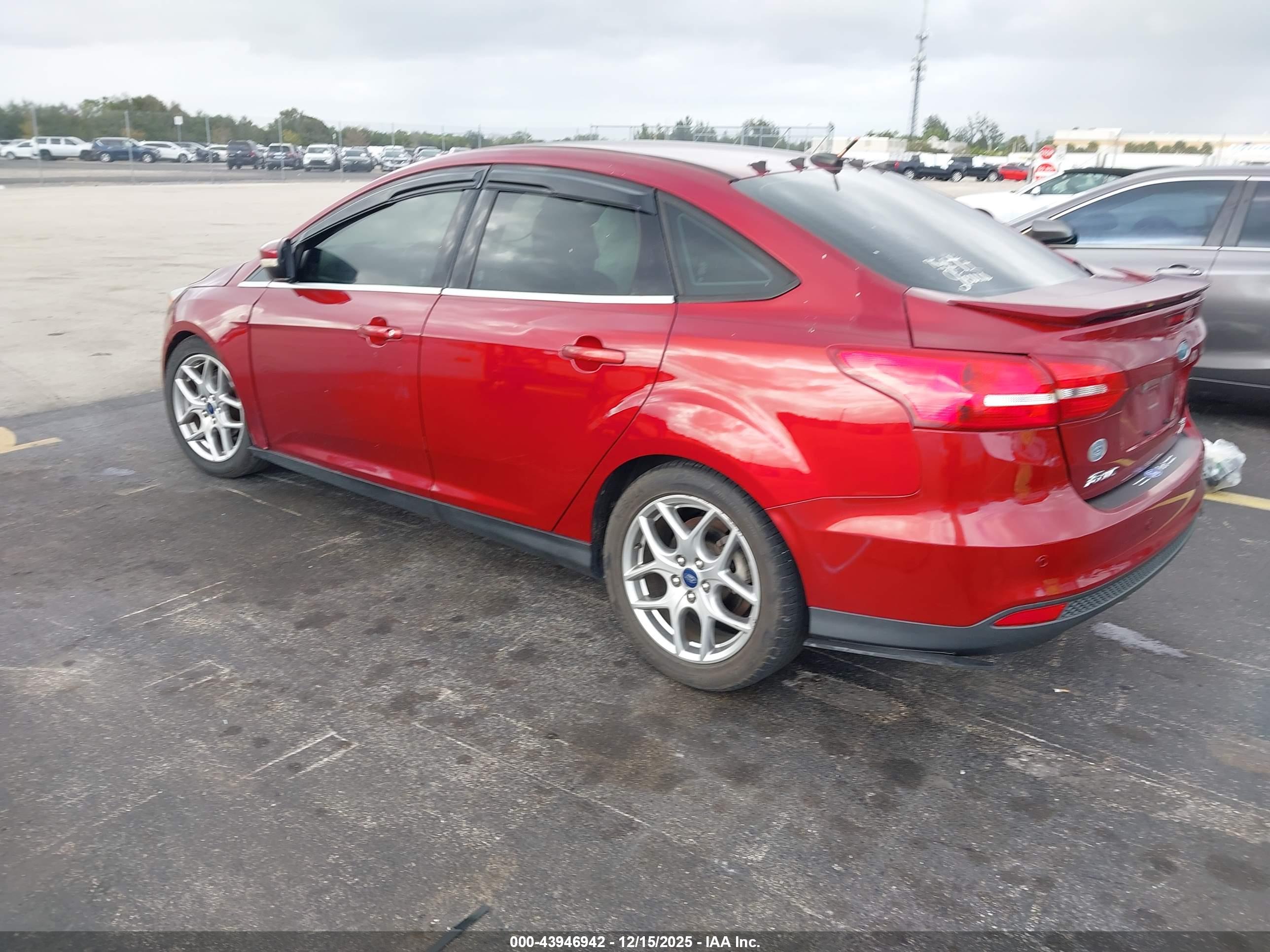 FORD FOCUS image 3
