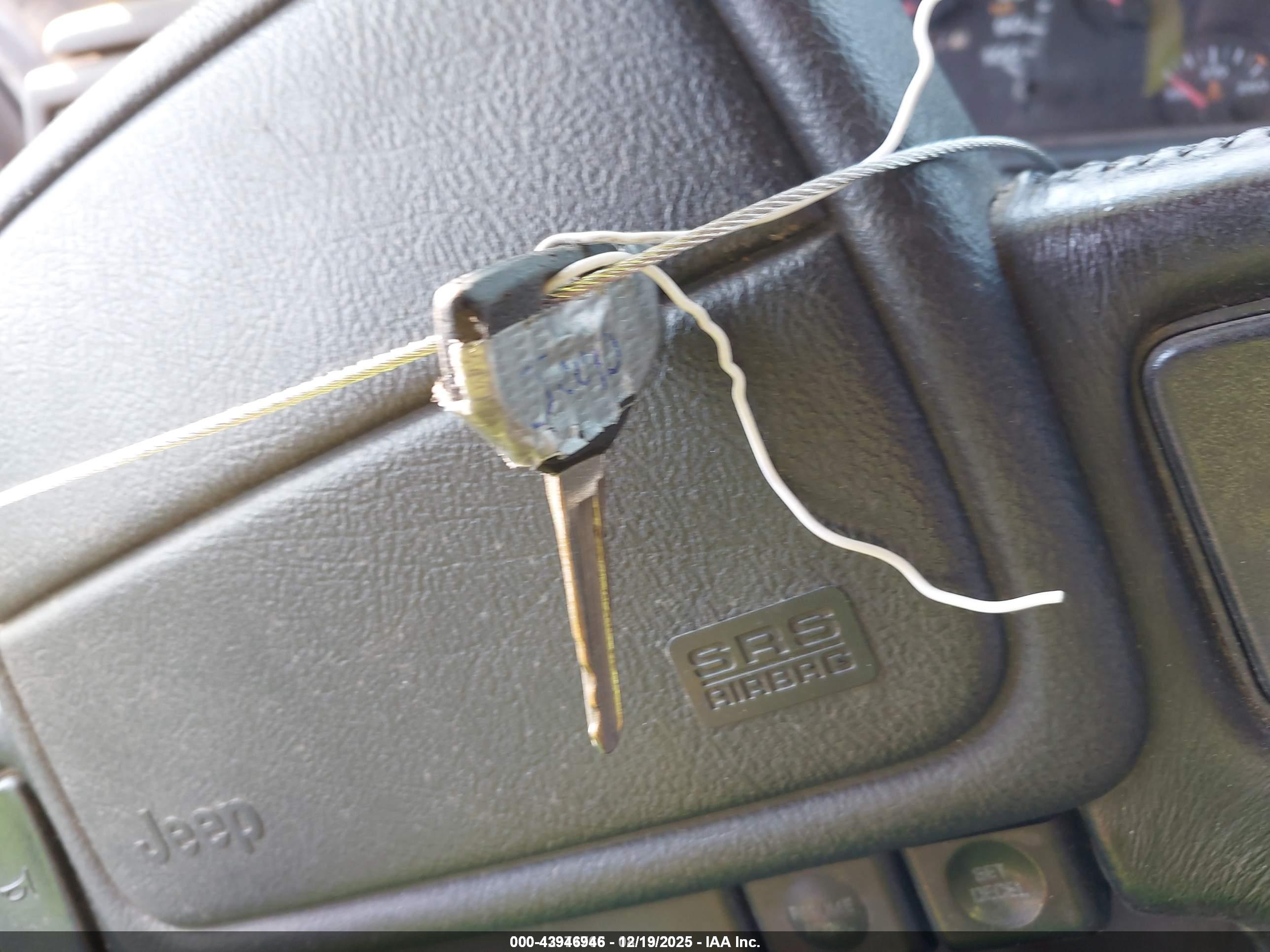 JEEP GRAND image 11
