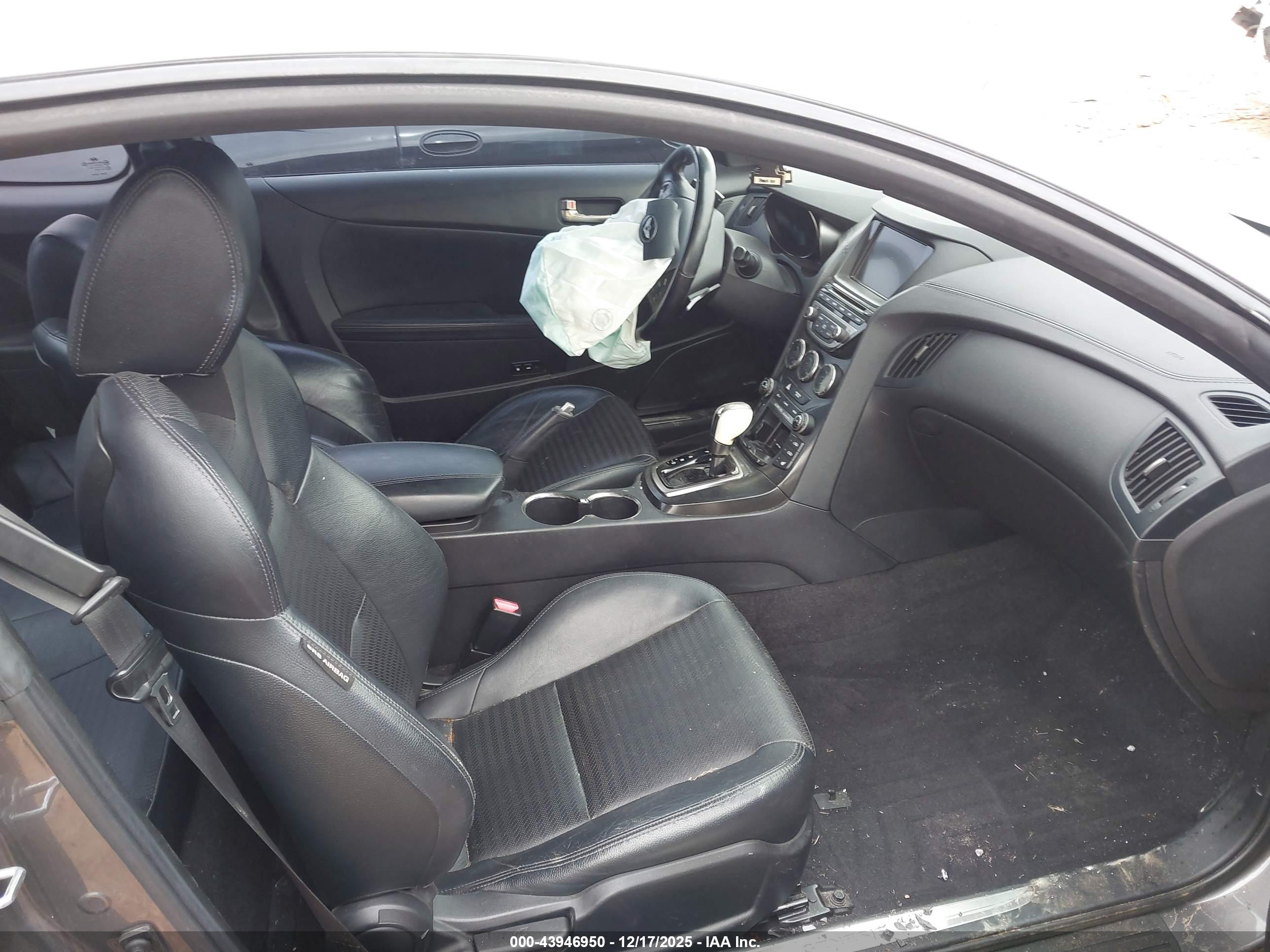 HYUNDAI GENESIS image 5
