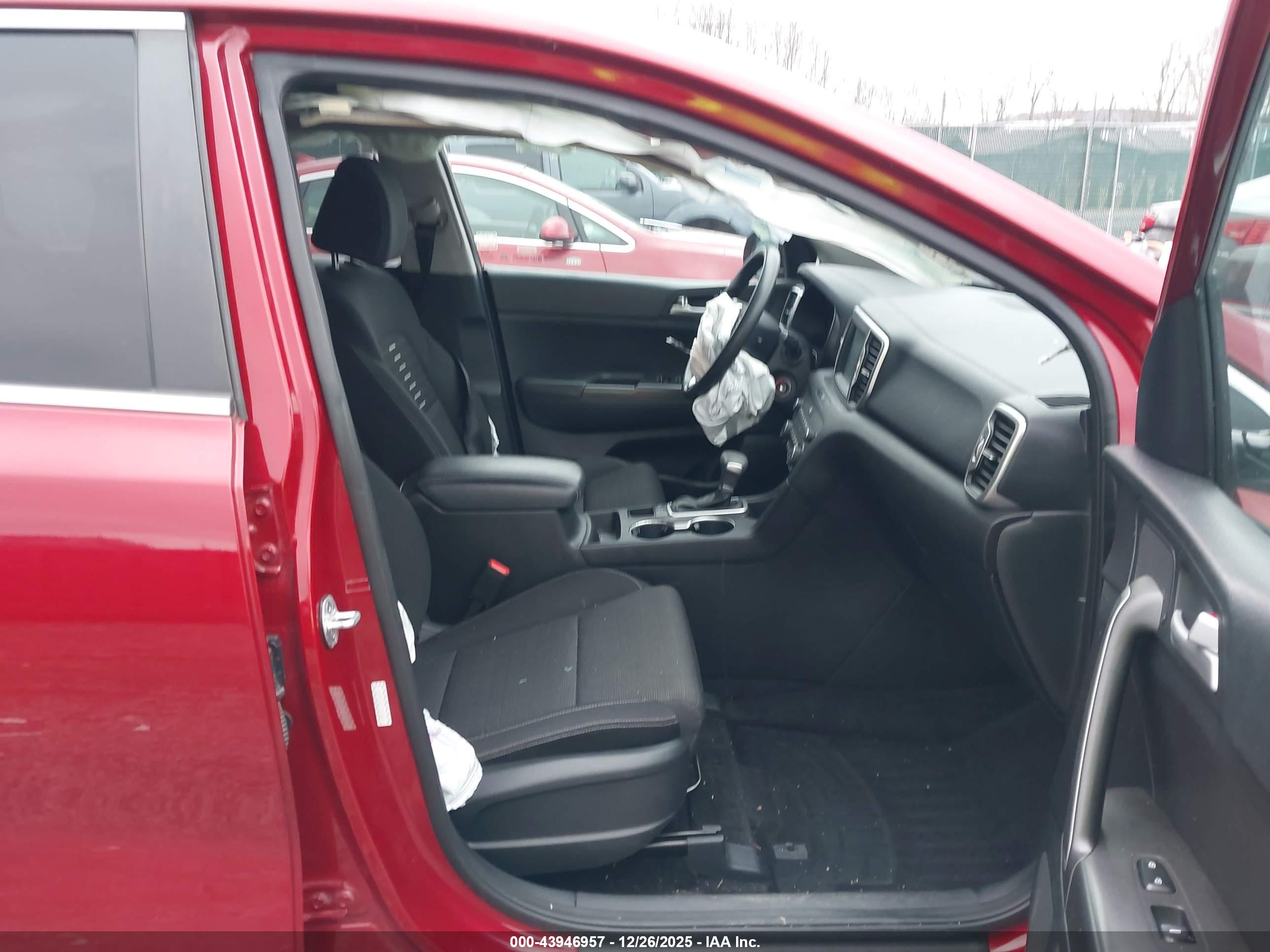 KIA SPORTAGE image 5