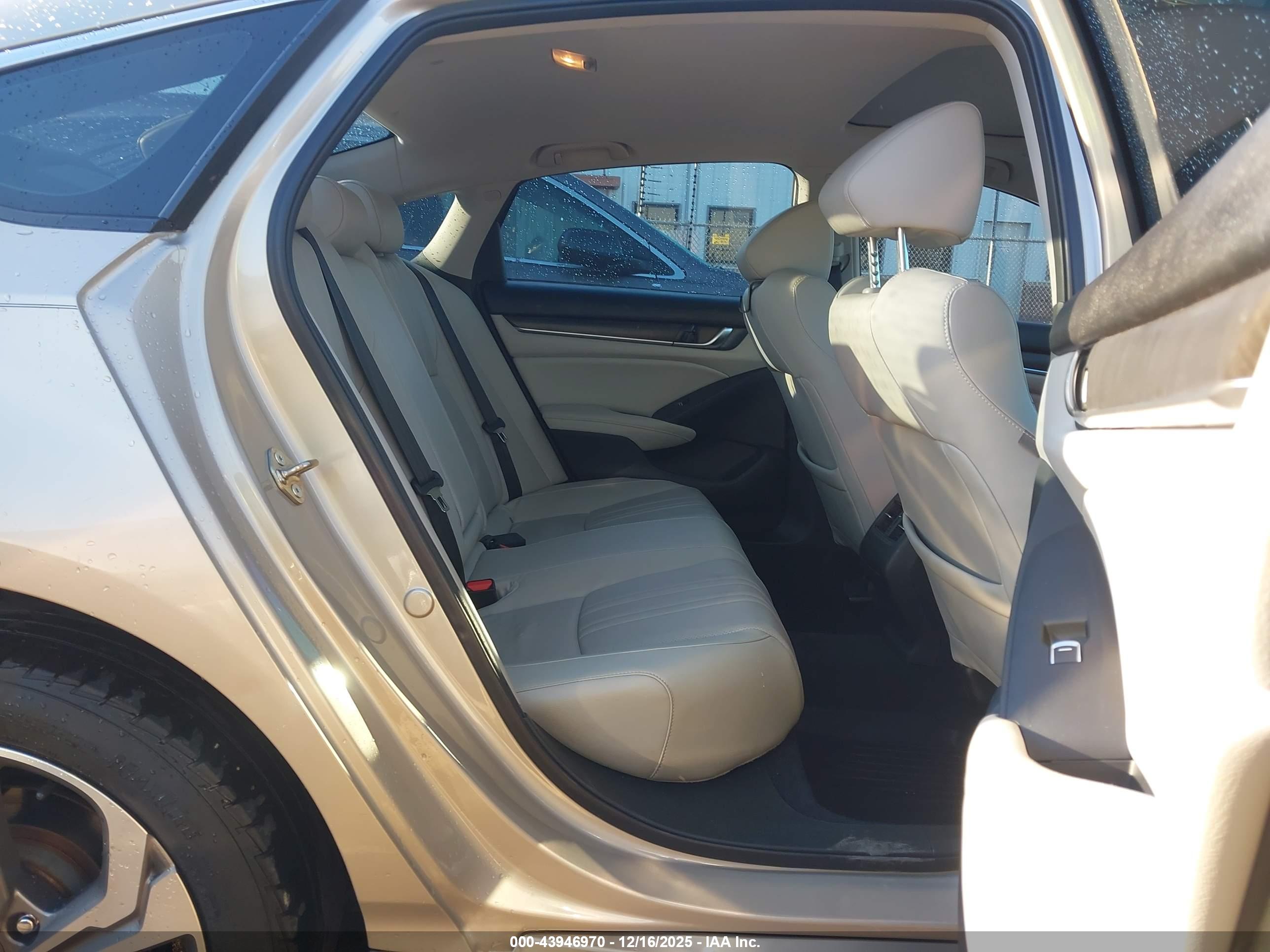 HONDA ACCORD image 8