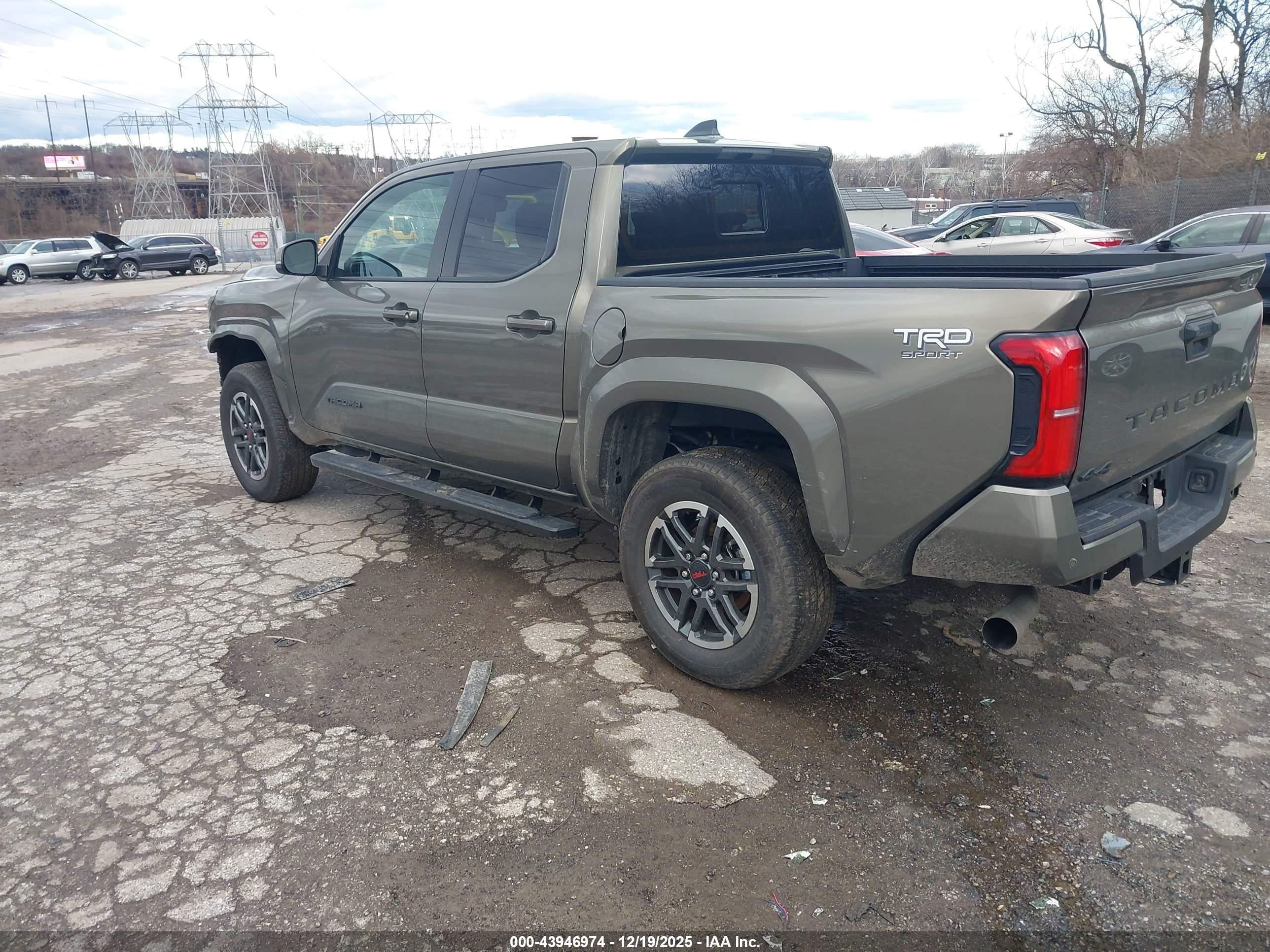 TOYOTA TACOMA image 3