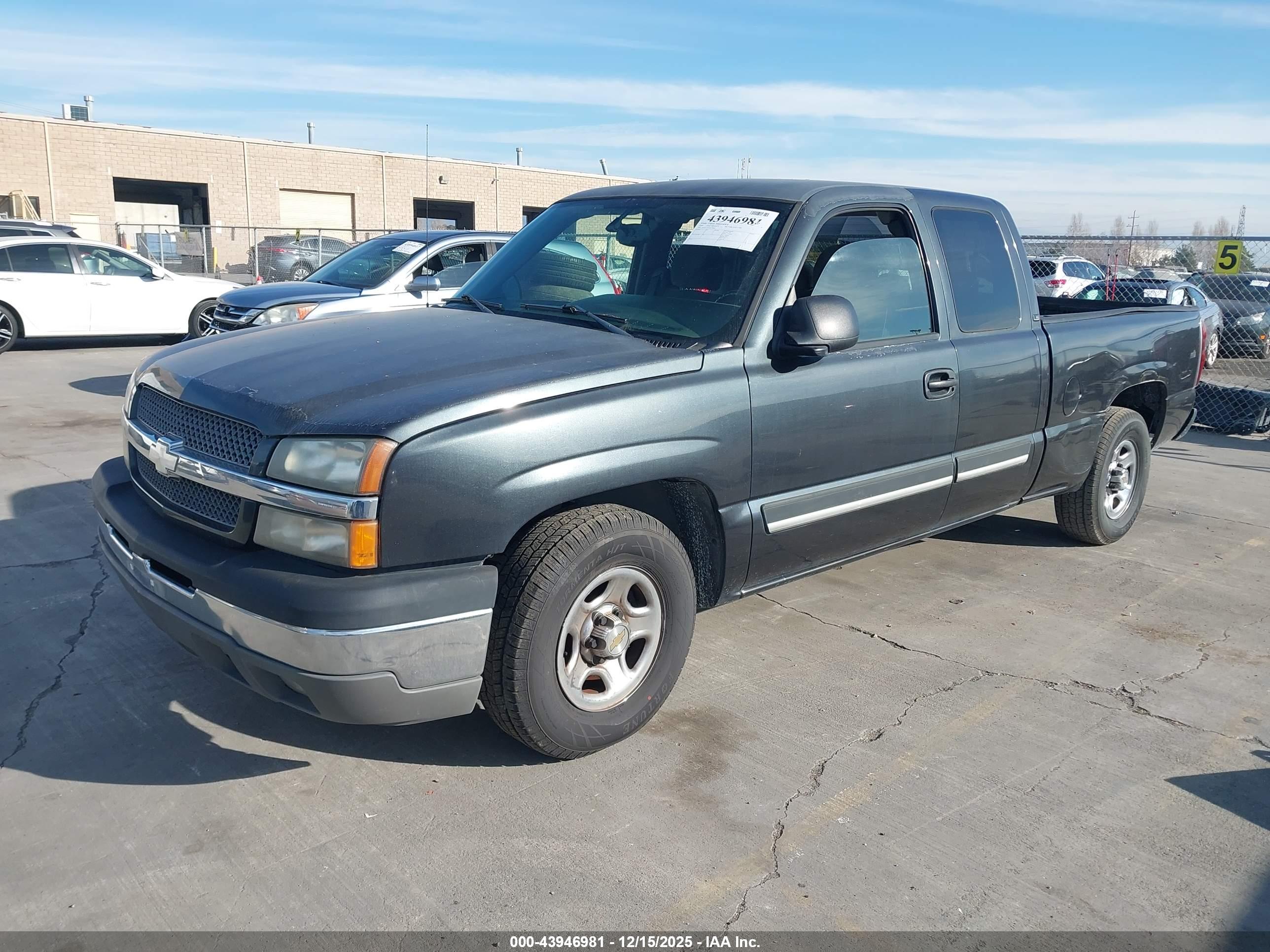 CHEVROLET SILVERADO image 2