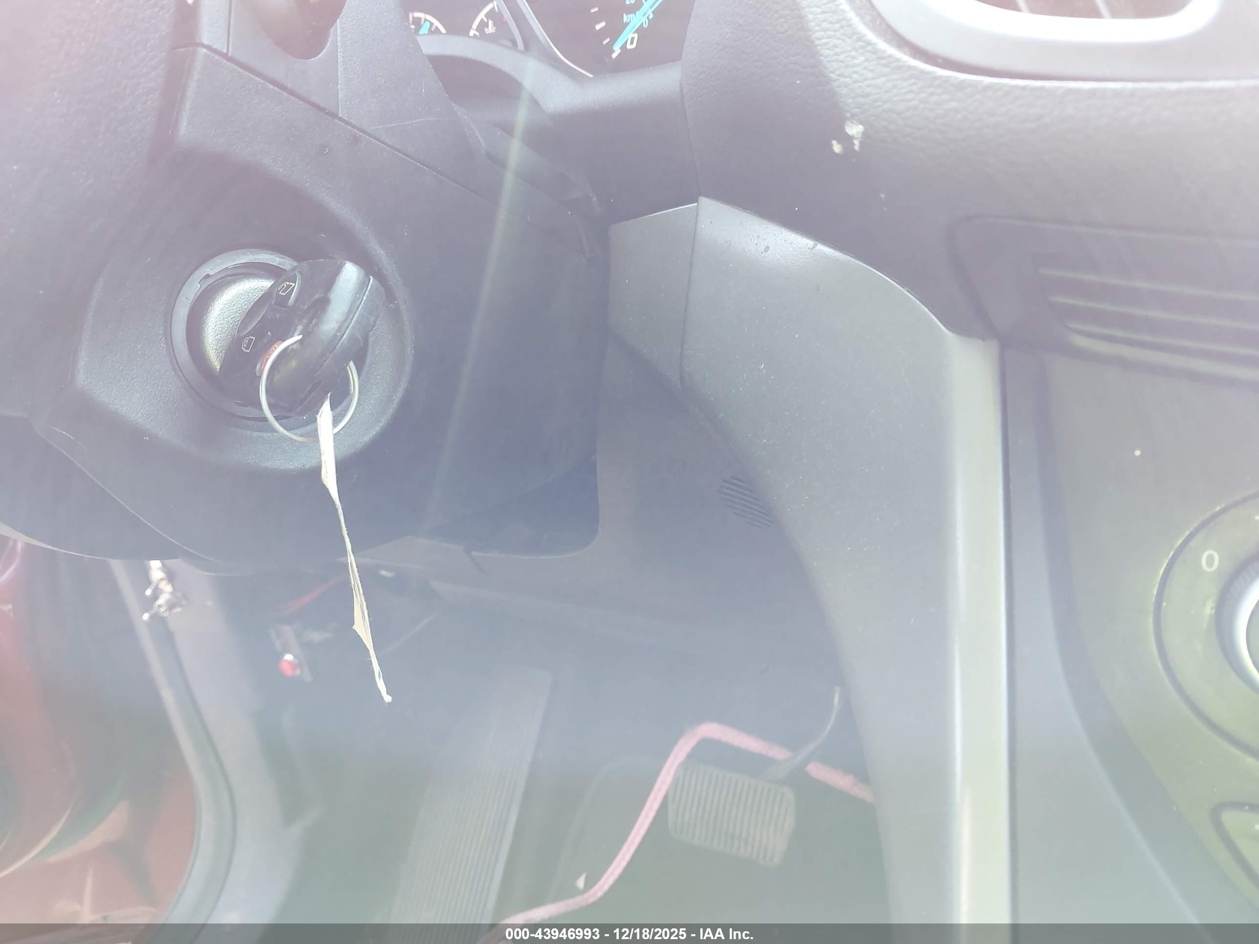 FORD ESCAPE image 11