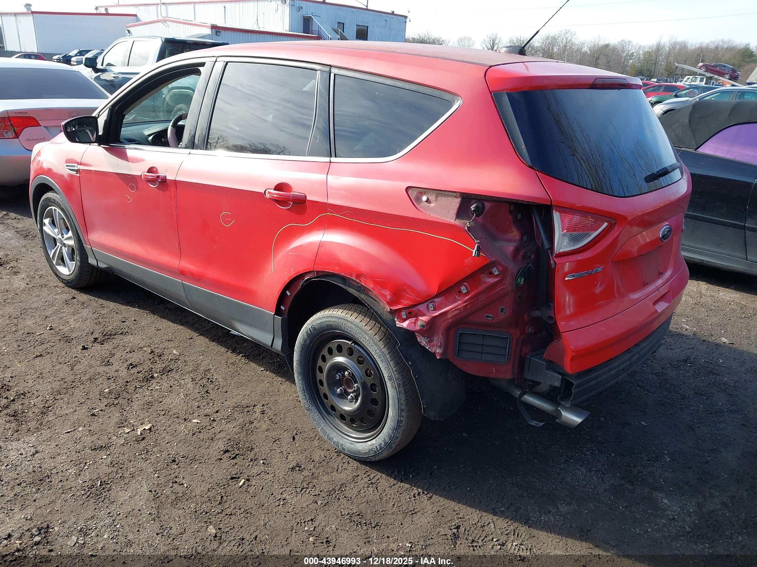 FORD ESCAPE image 3