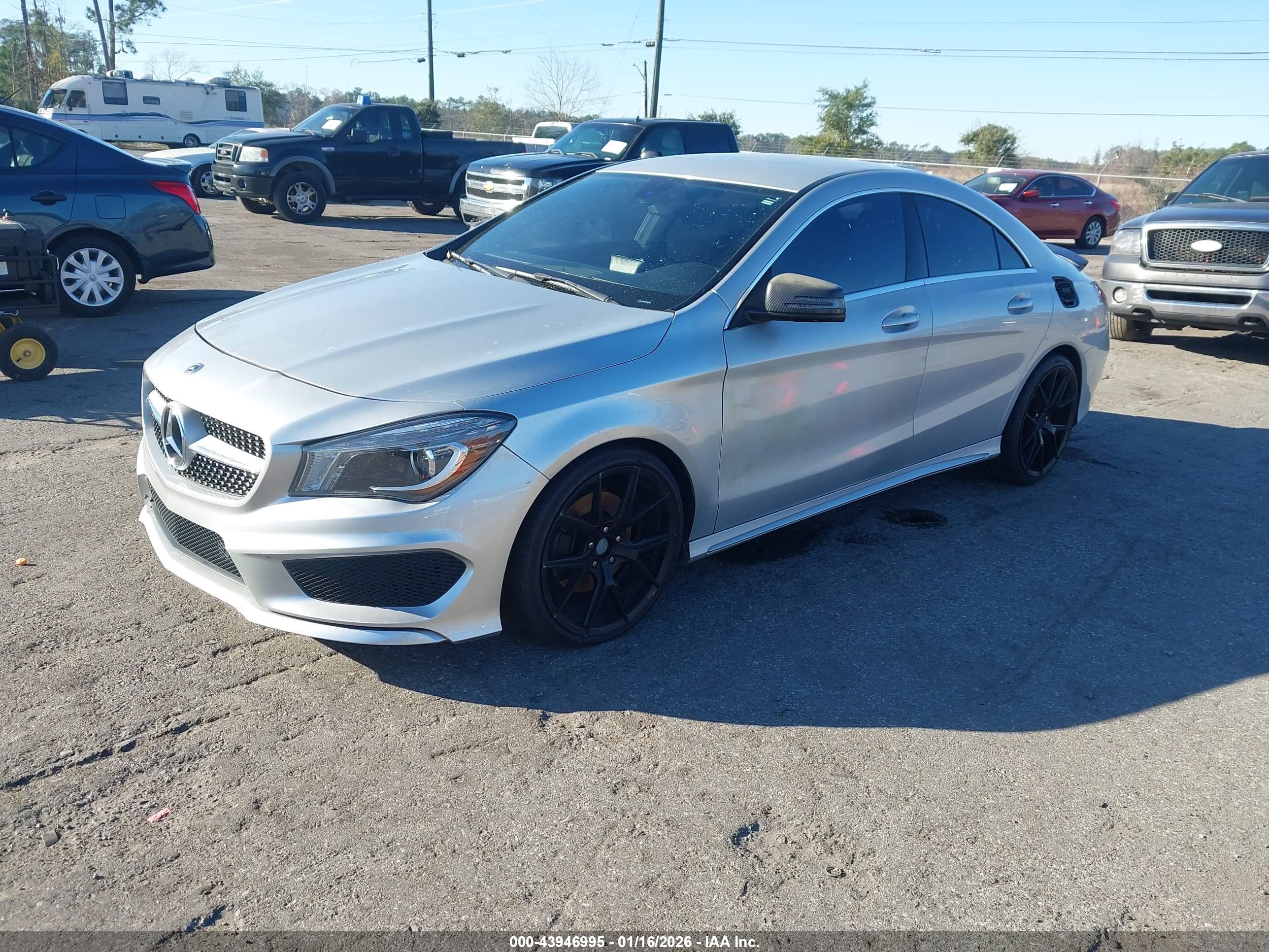 MERCEDES-BENZ CLA image 2