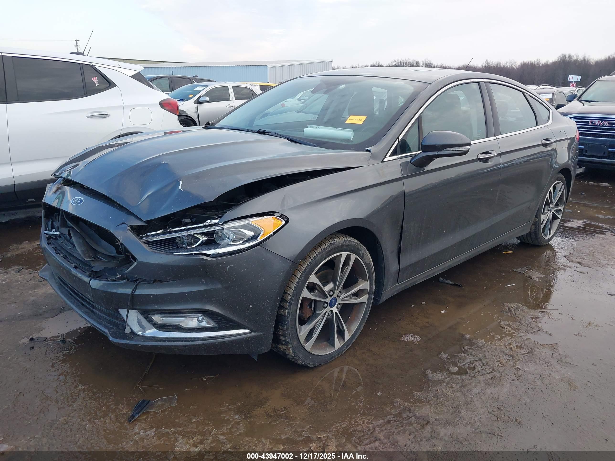 FORD FUSION image 2