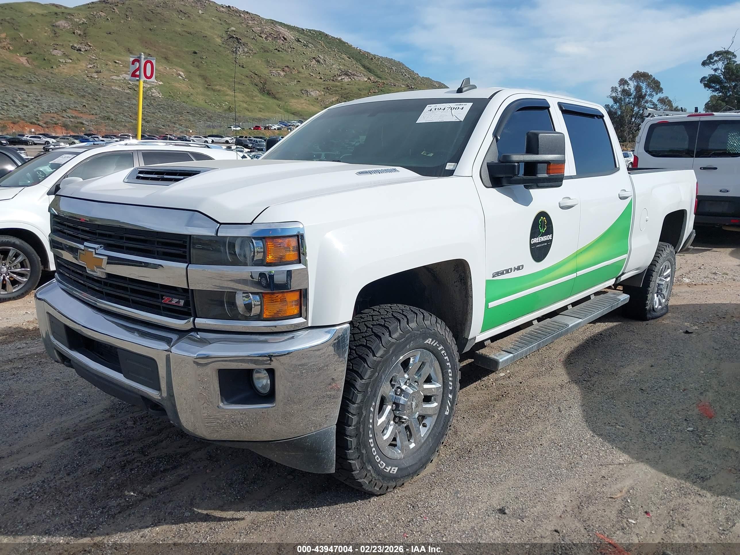 CHEVROLET SILVERADO image 2