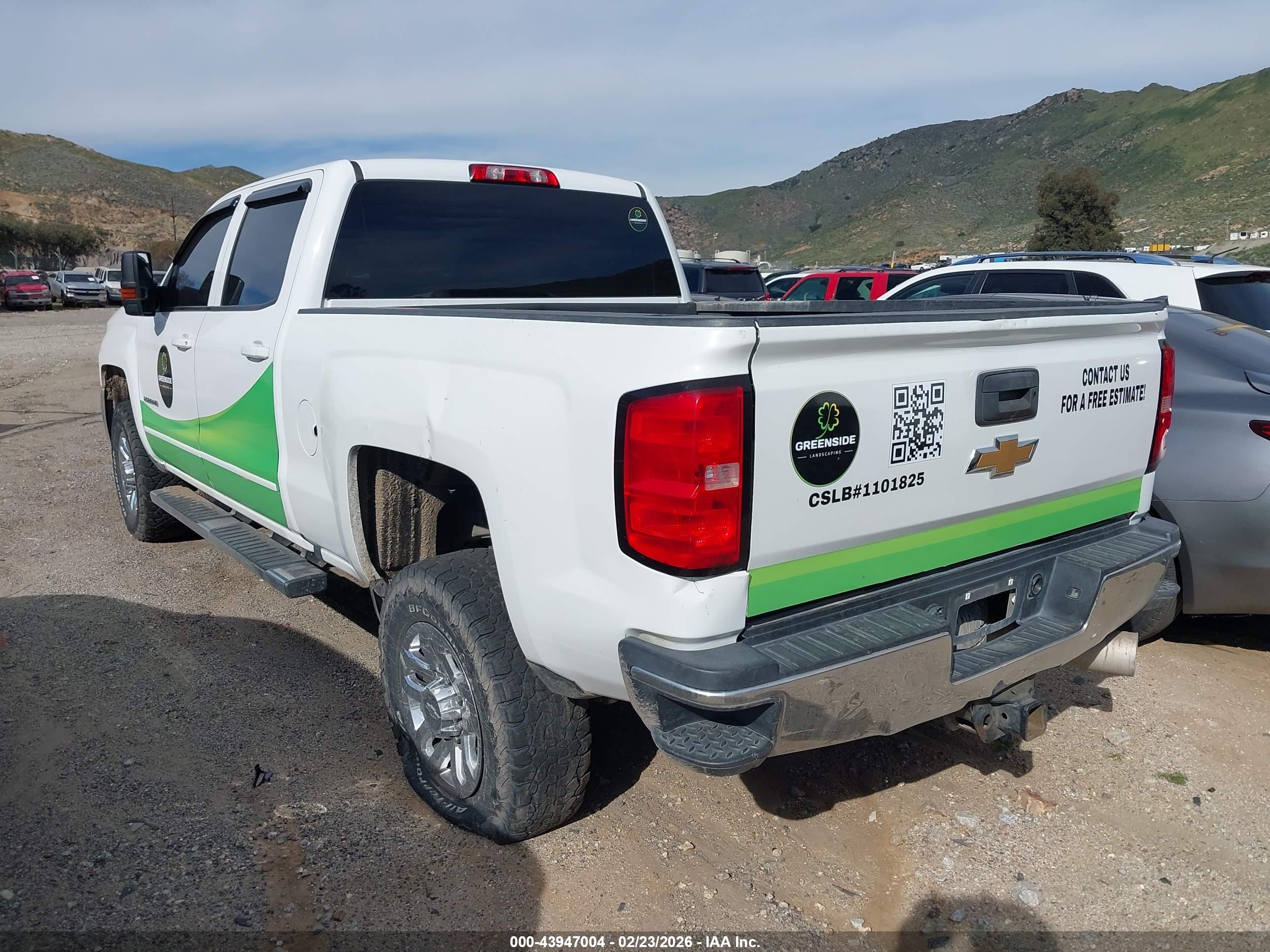 CHEVROLET SILVERADO image 3