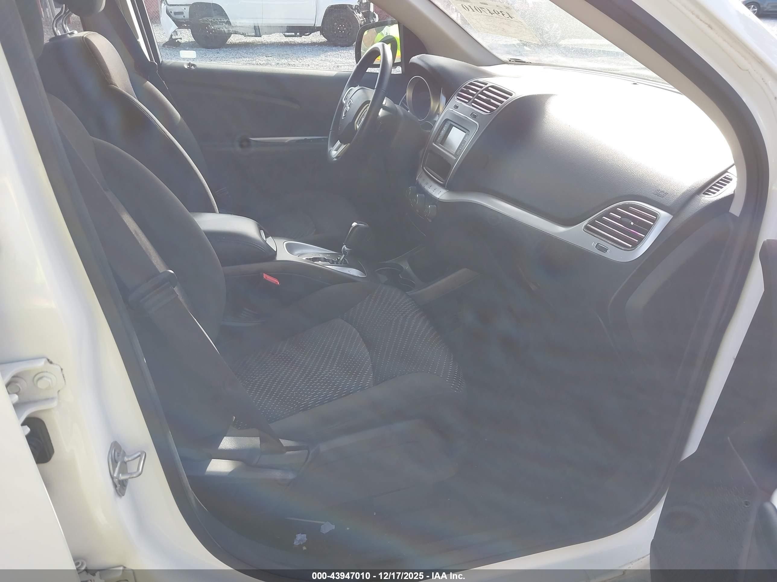 DODGE JOURNEY image 5