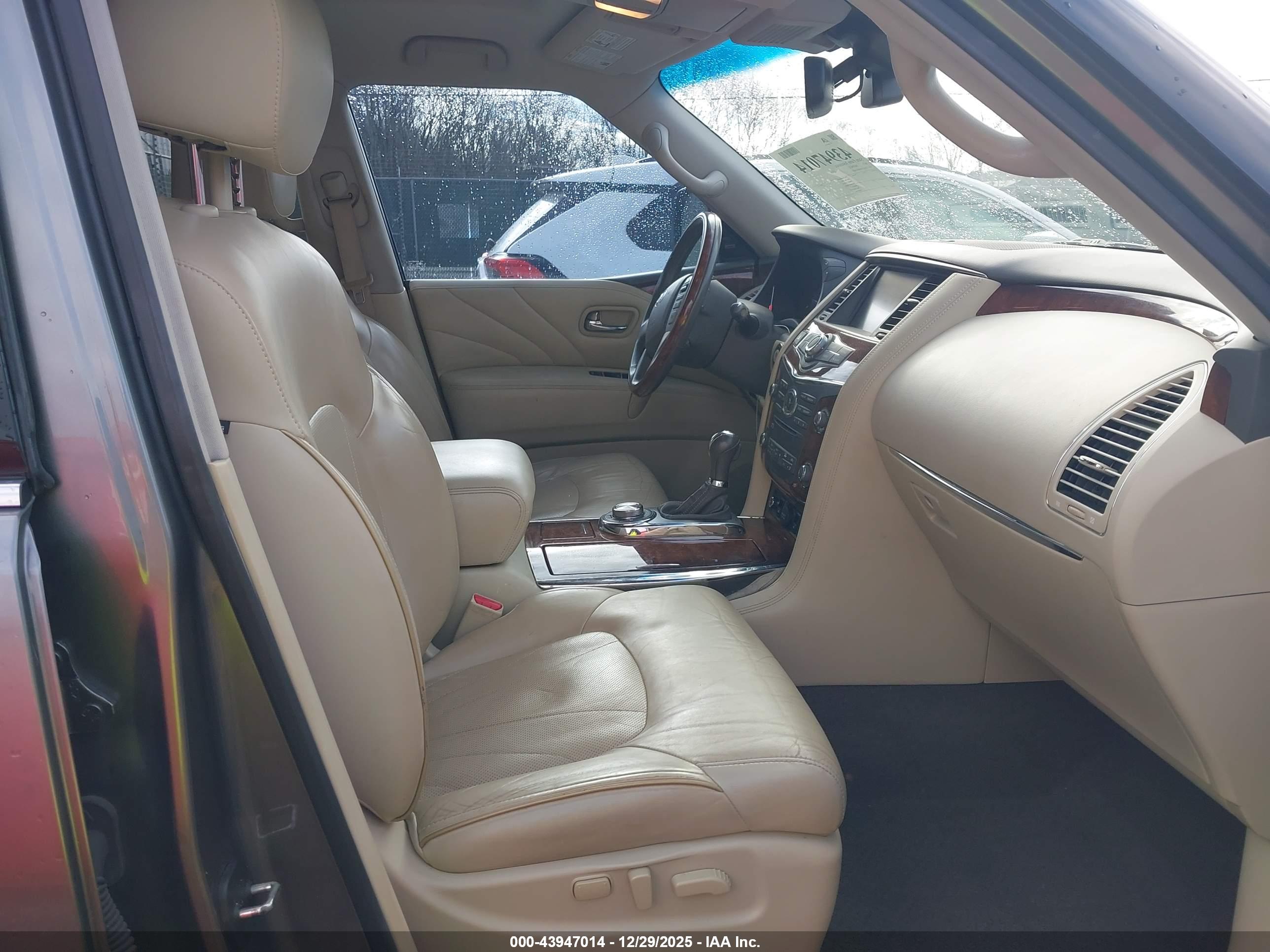 INFINITI QX80 image 5