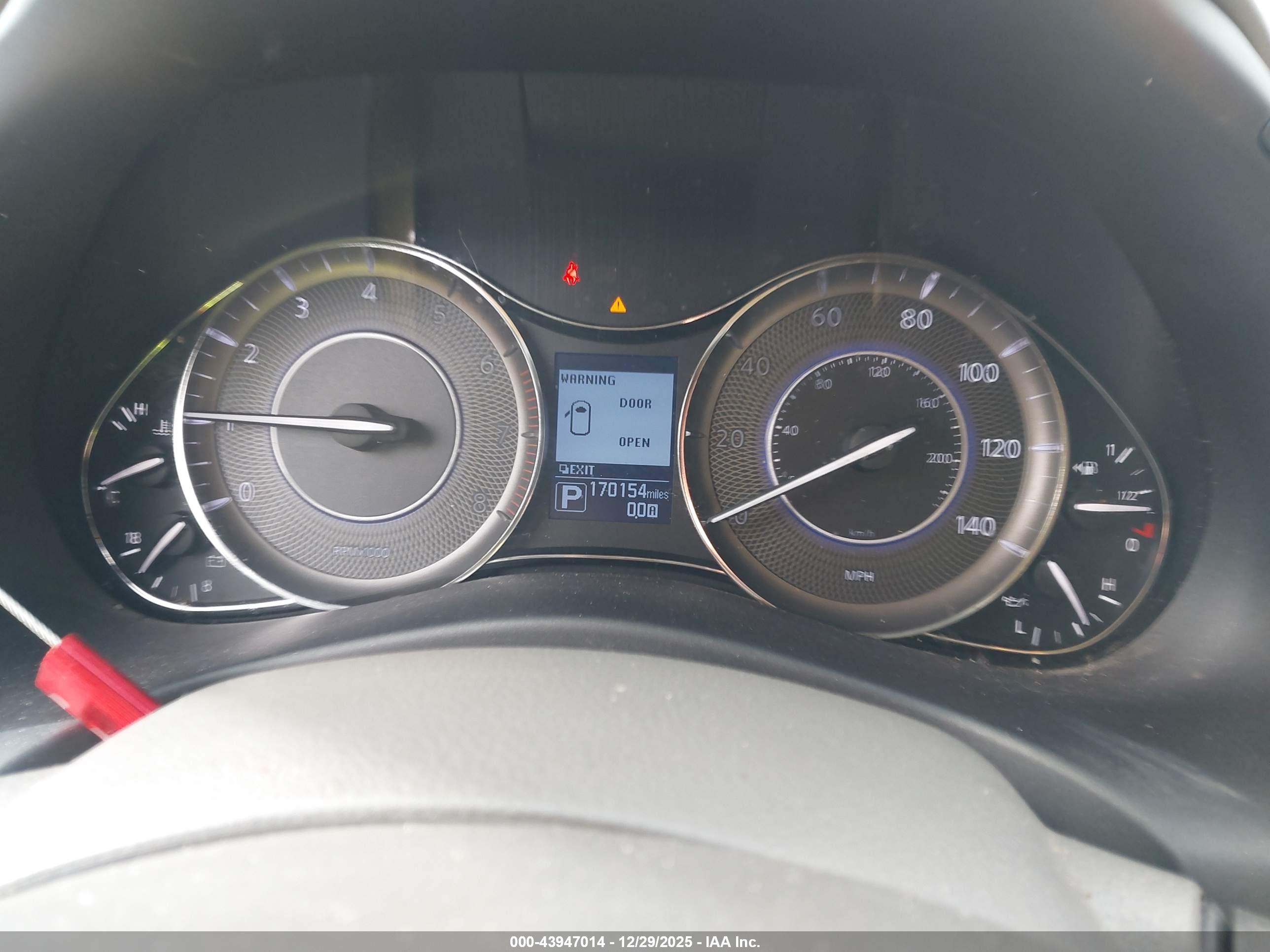 INFINITI QX80 image 7