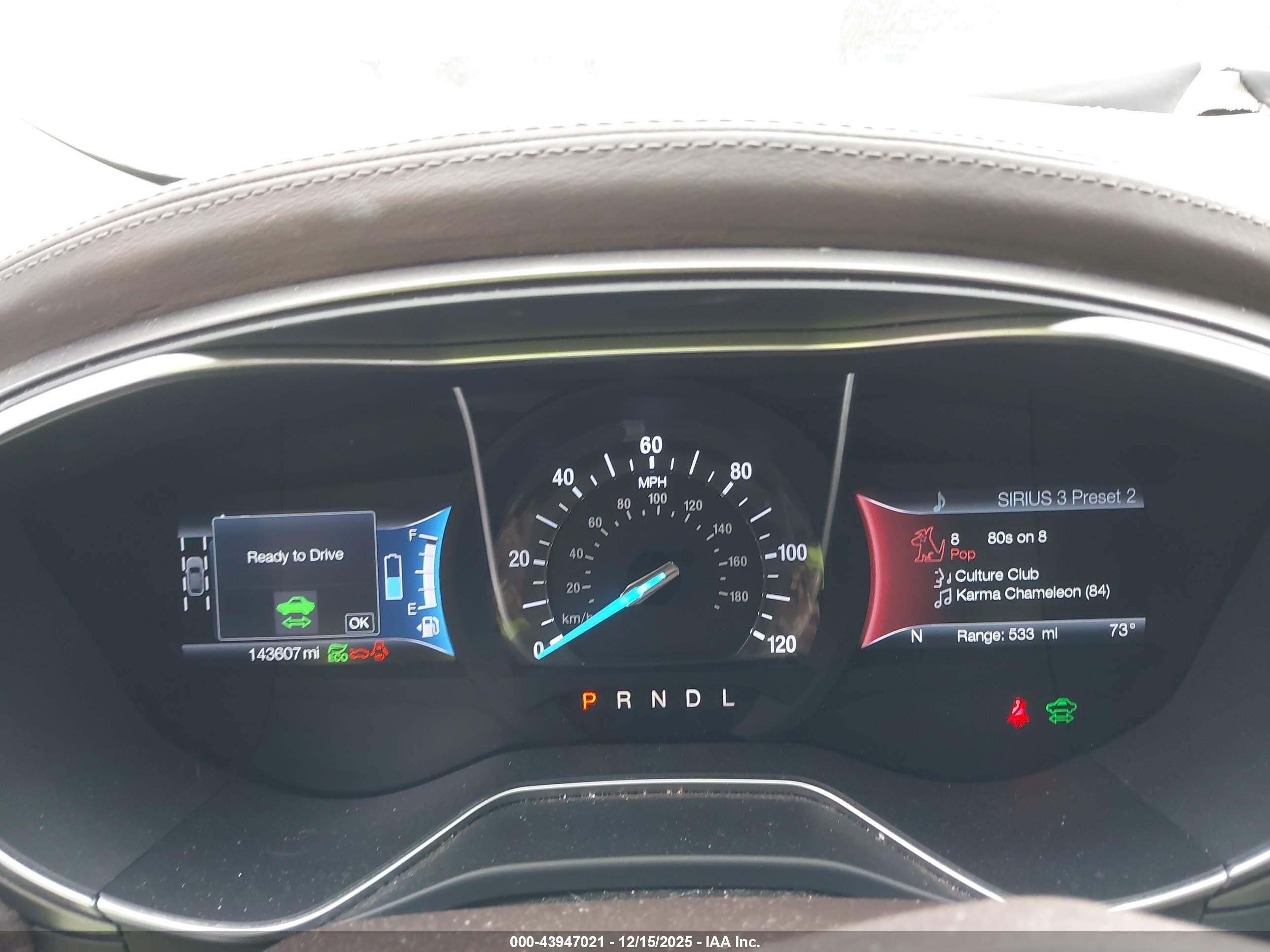 FORD FUSION image 7