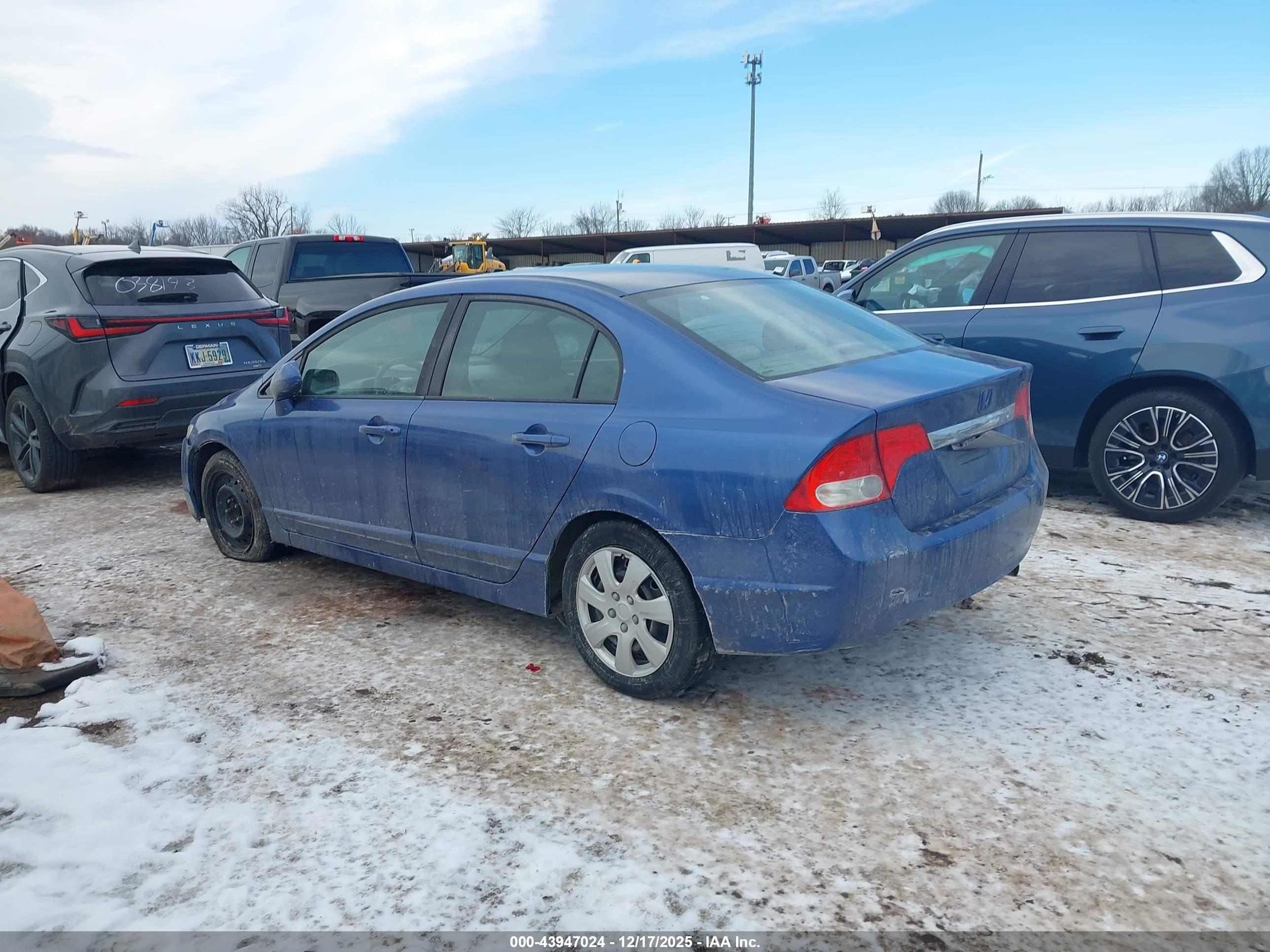HONDA CIVIC image 3