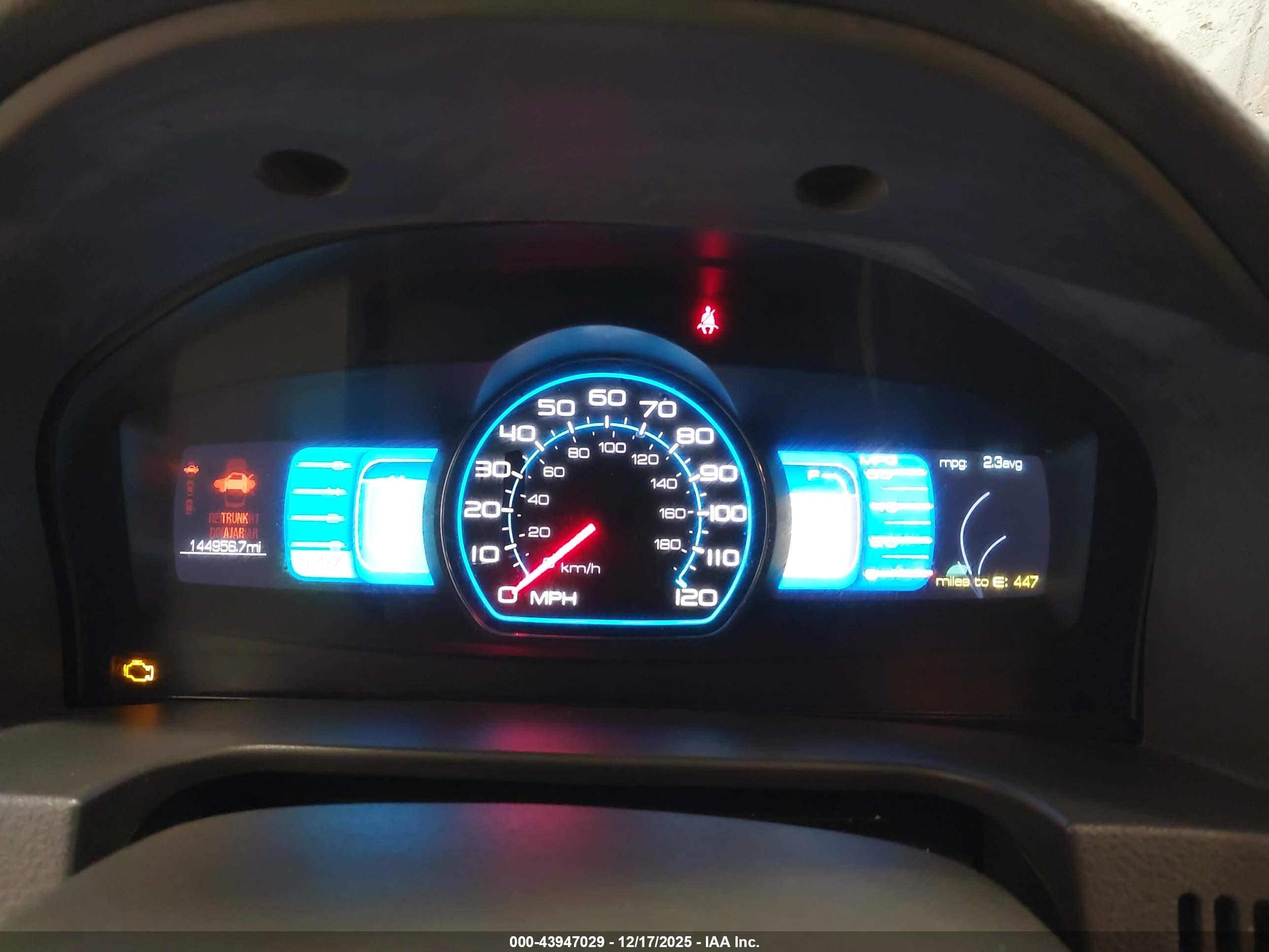 FORD FUSION image 7